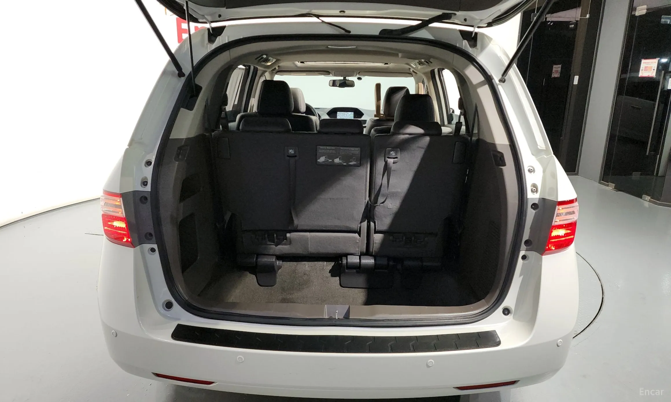 Honda Odyssey превью 20