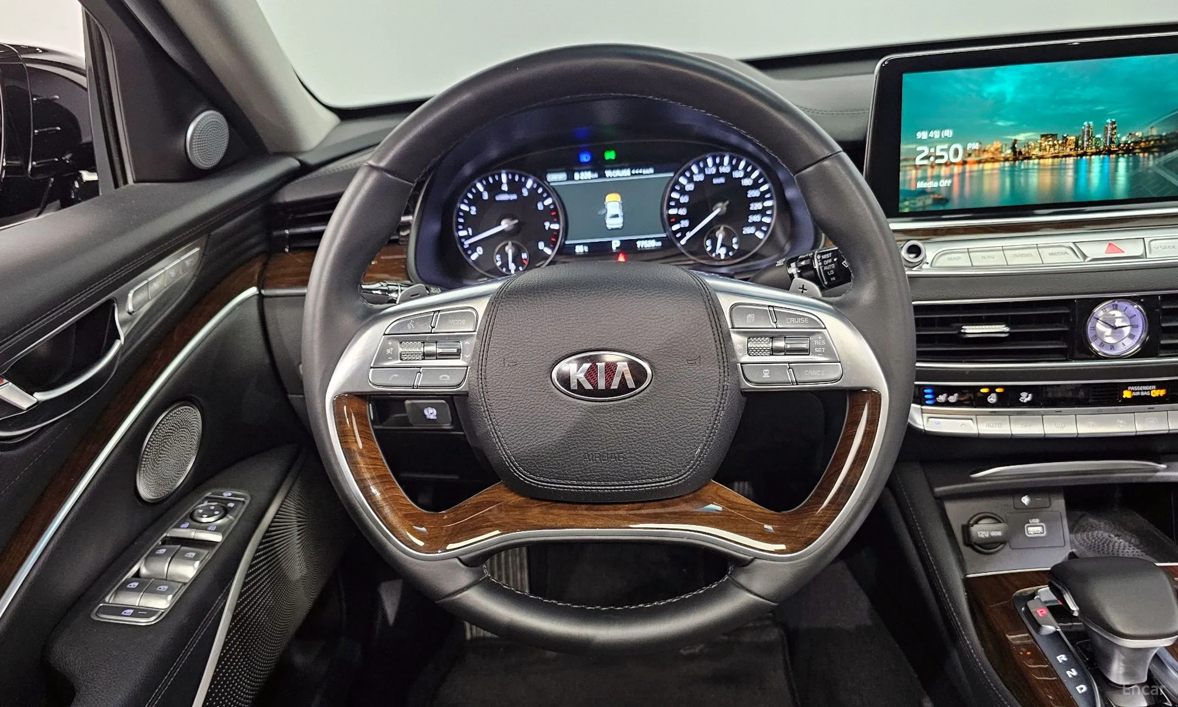 Kia K9 превью 13