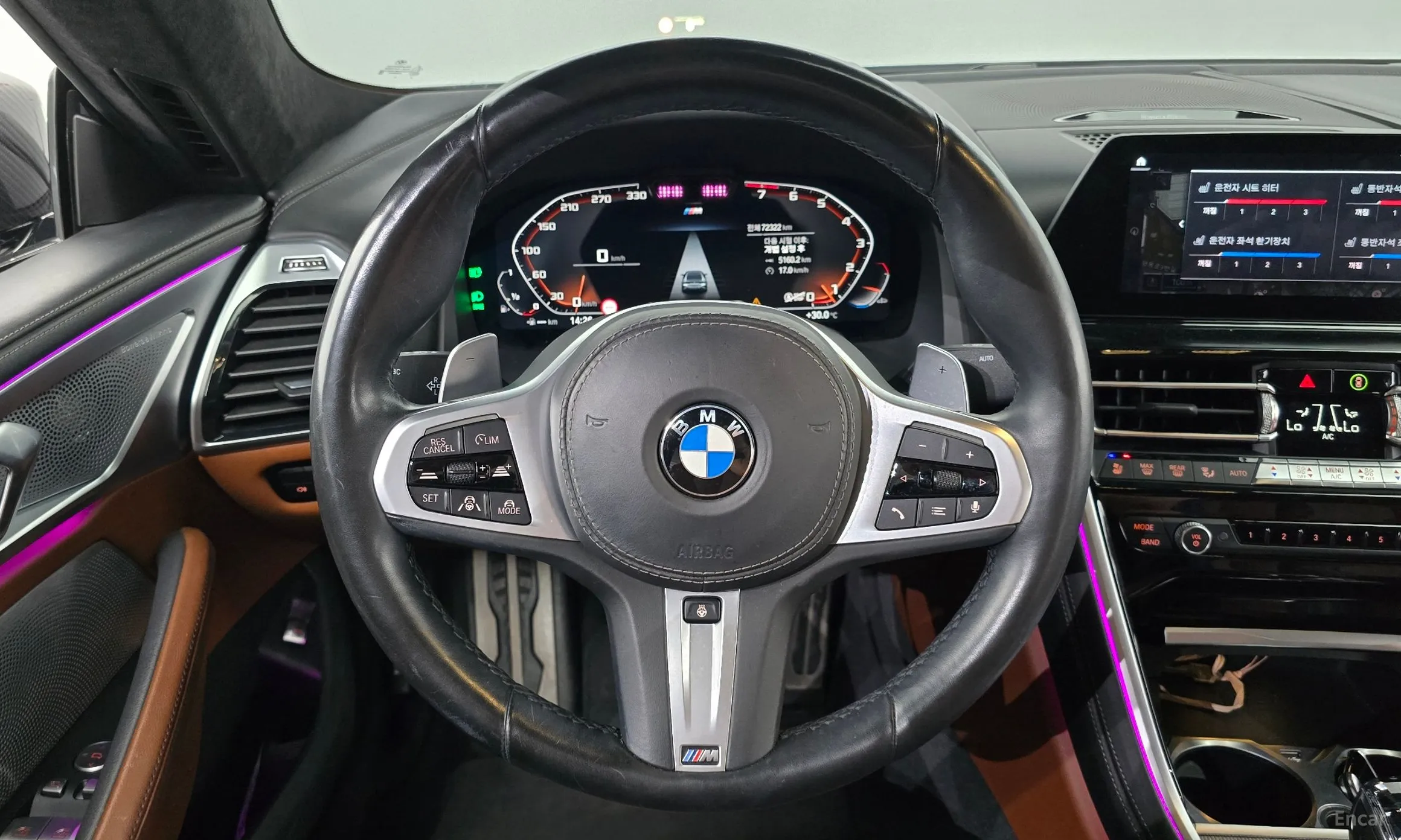 BMW 8-series (G15) превью 13