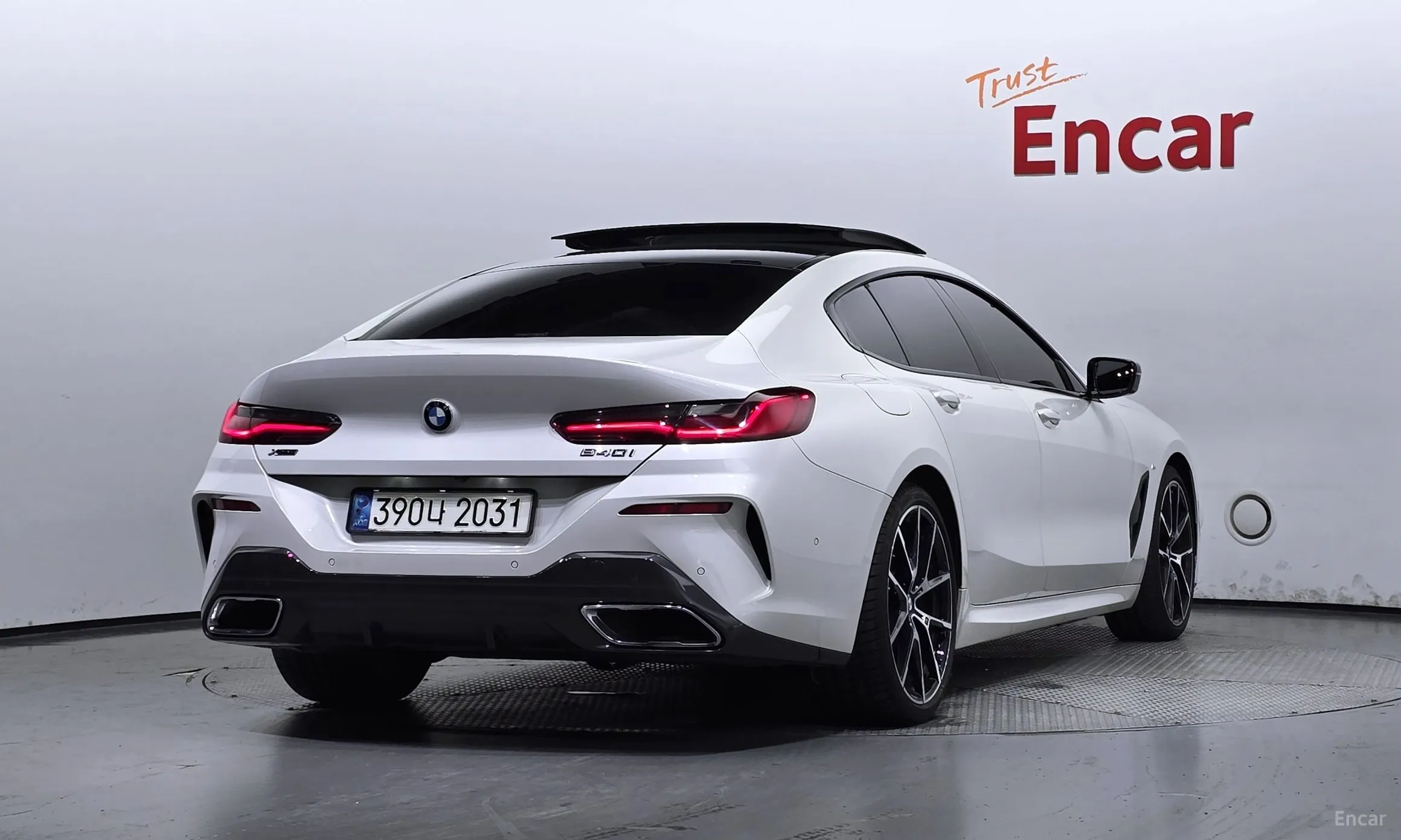 BMW 8-series (G15)