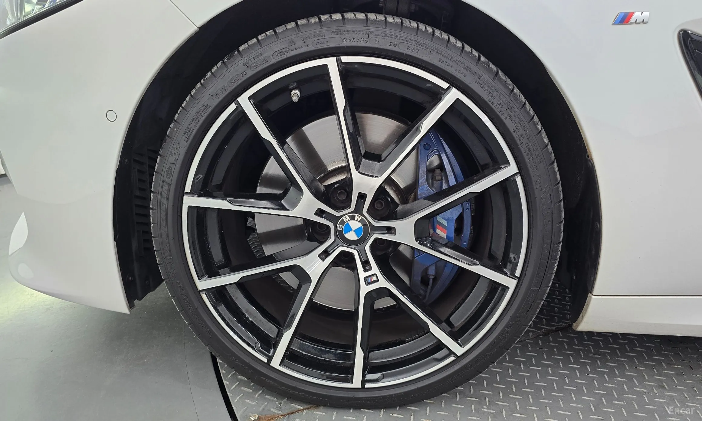 BMW 8-series (G15) превью 5