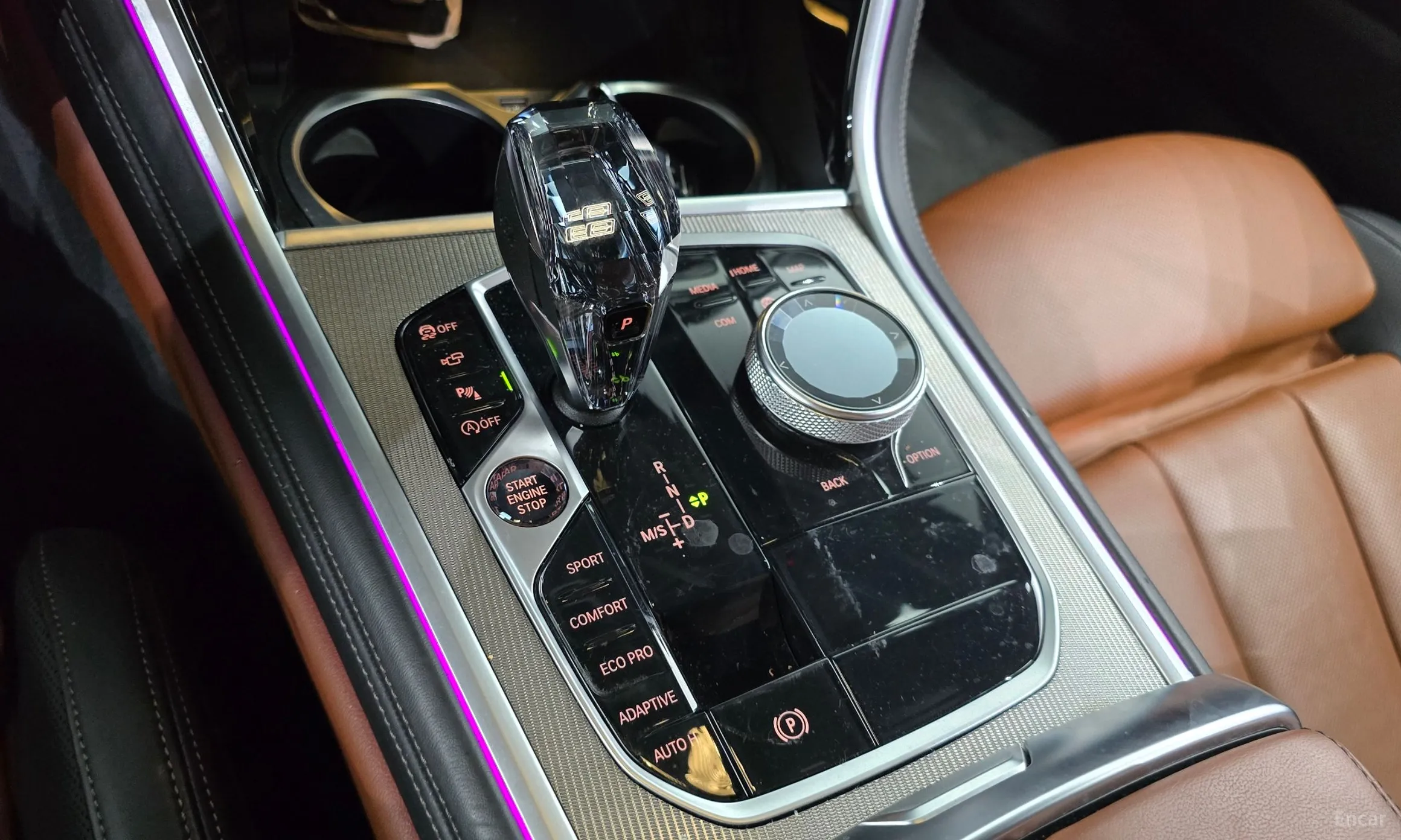 BMW 8-series (G15) превью 9