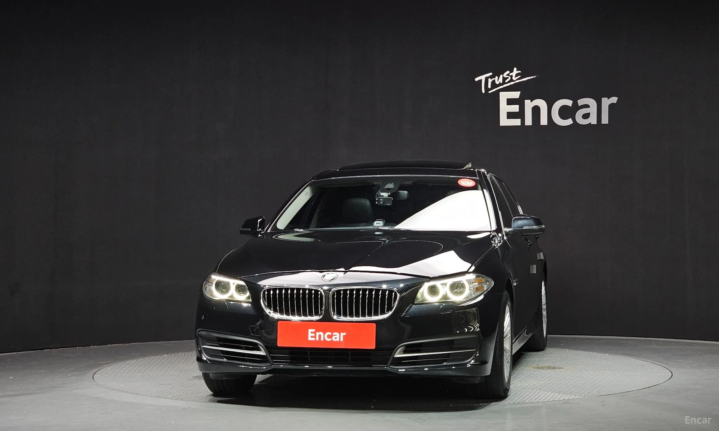 BMW 5 Series (F10) превью 3
