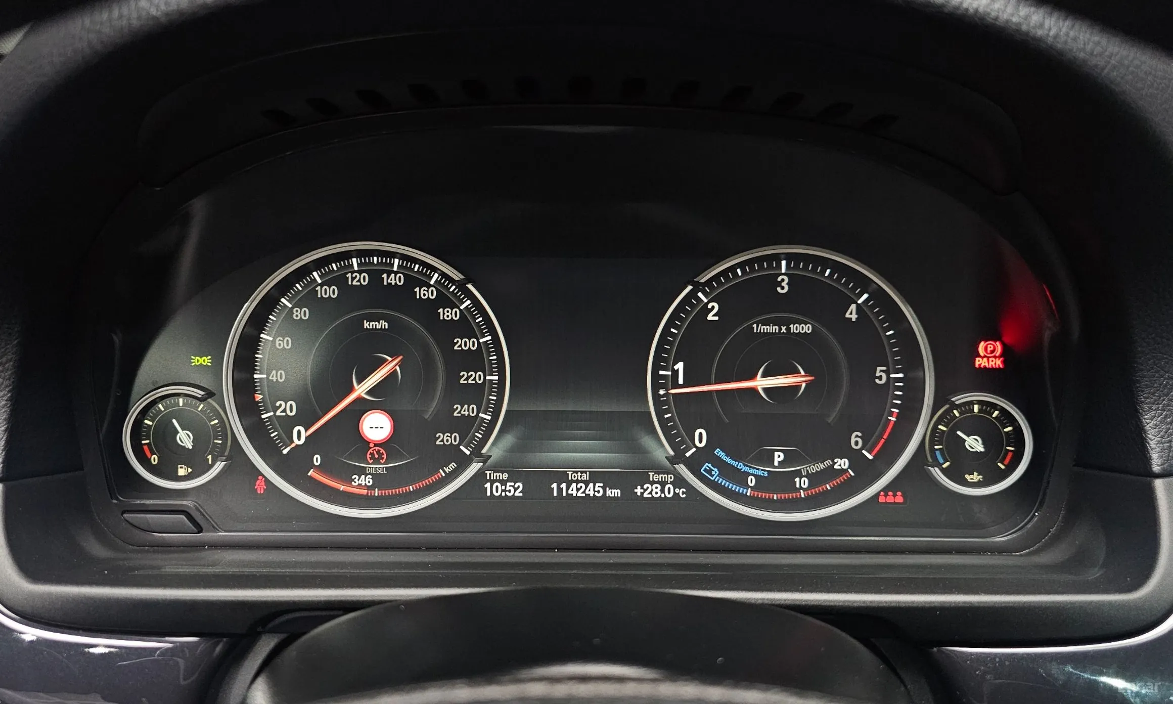 BMW 5 Series (F10) превью 8