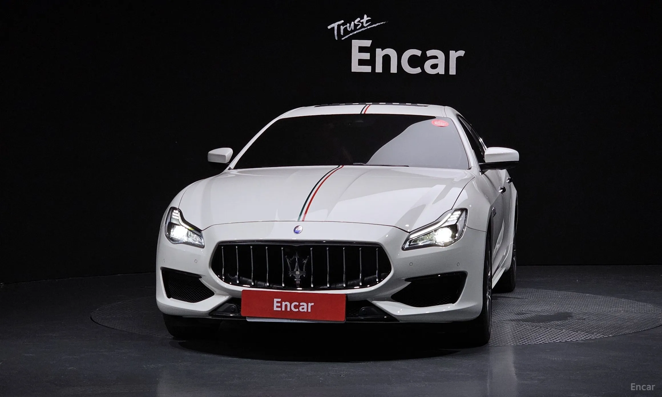 Maserati Quattroporte превью 3