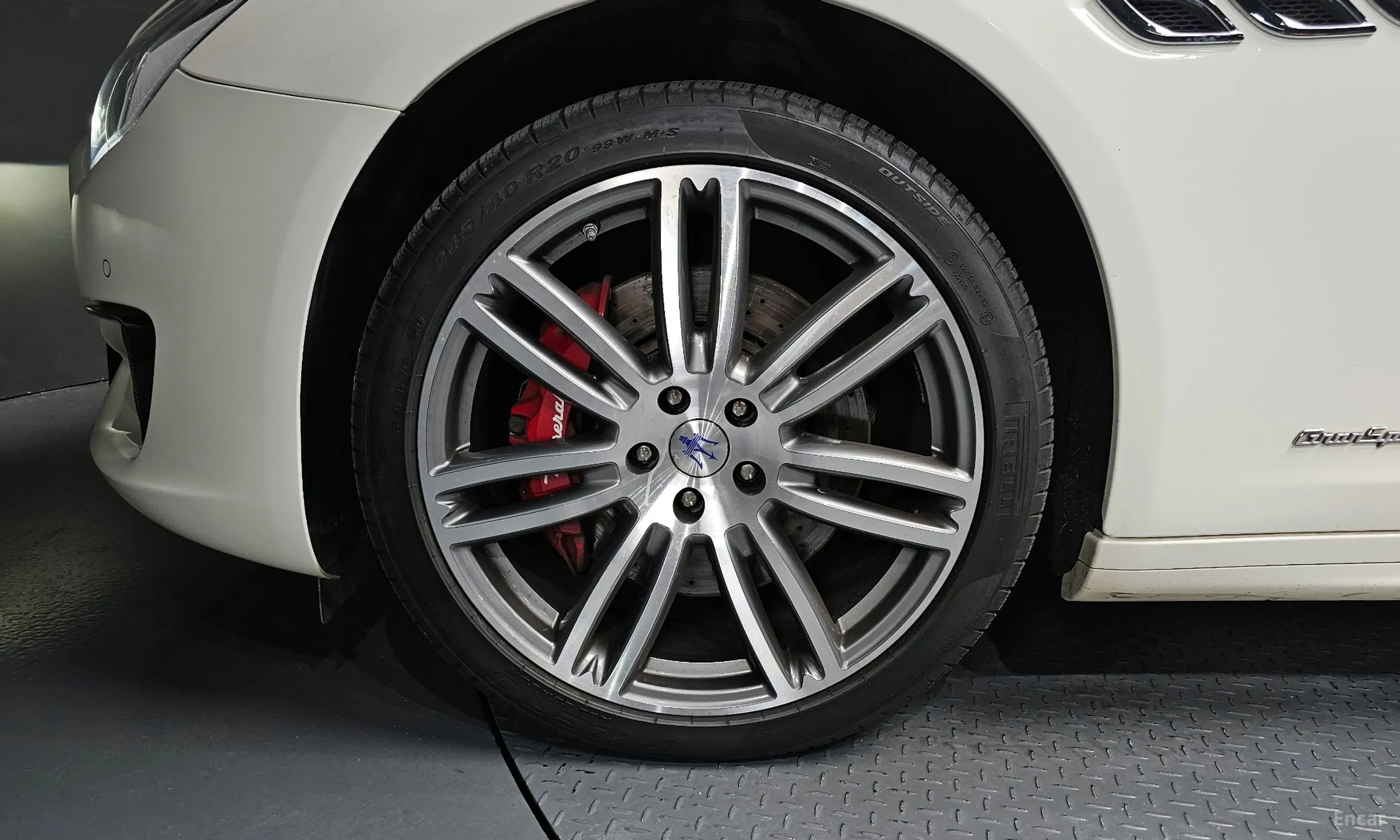 Maserati Quattroporte превью 5