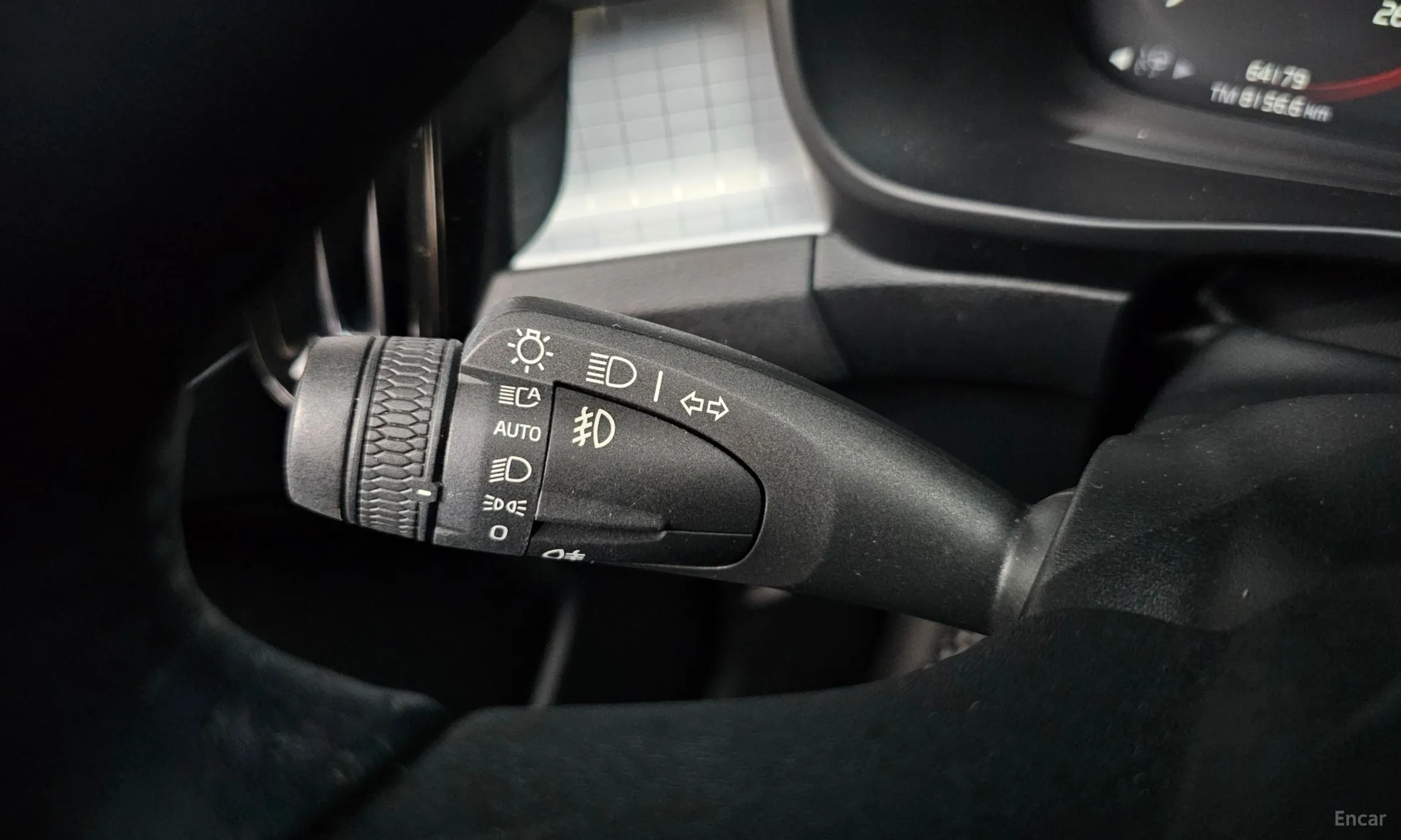 Volvo XC40 превью 19