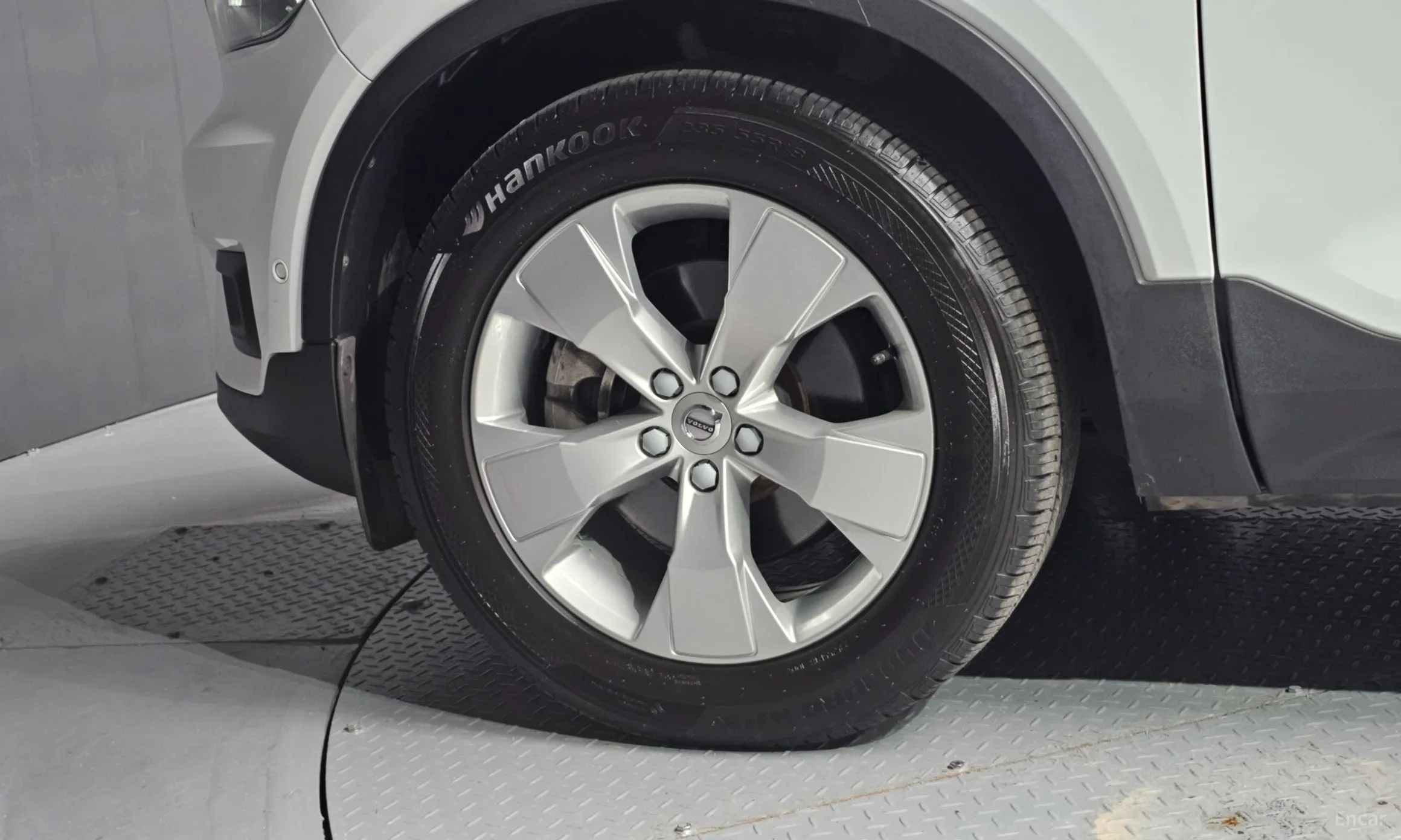 Volvo XC40 превью 5