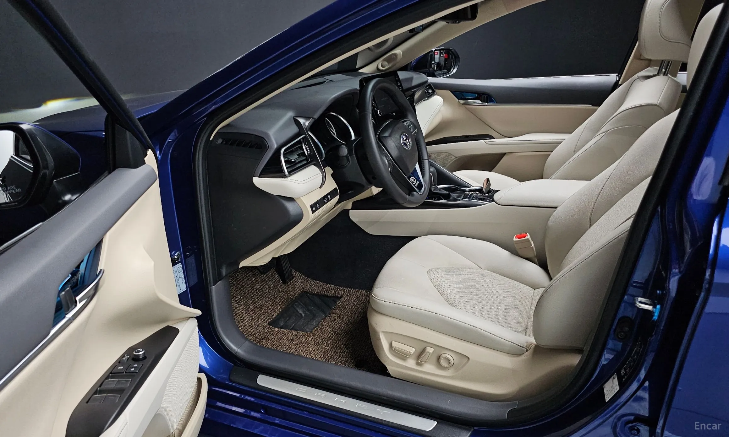 Toyota Camry (XV70) превью 11