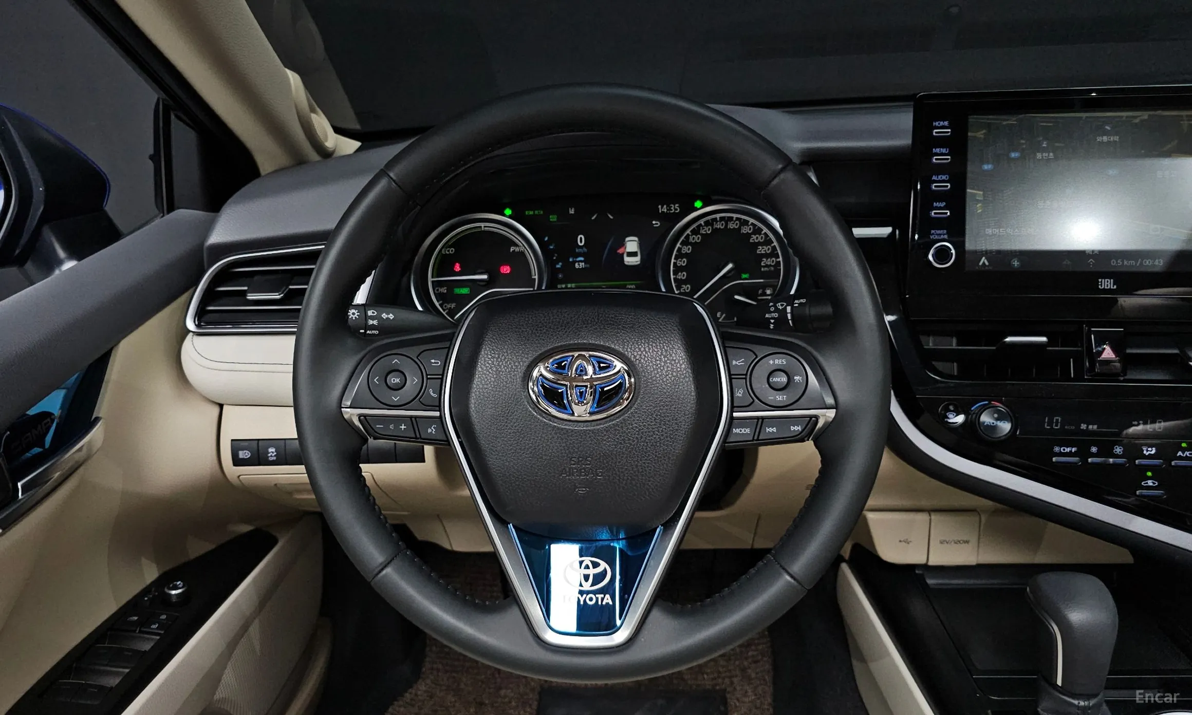 Toyota Camry (XV70) превью 13