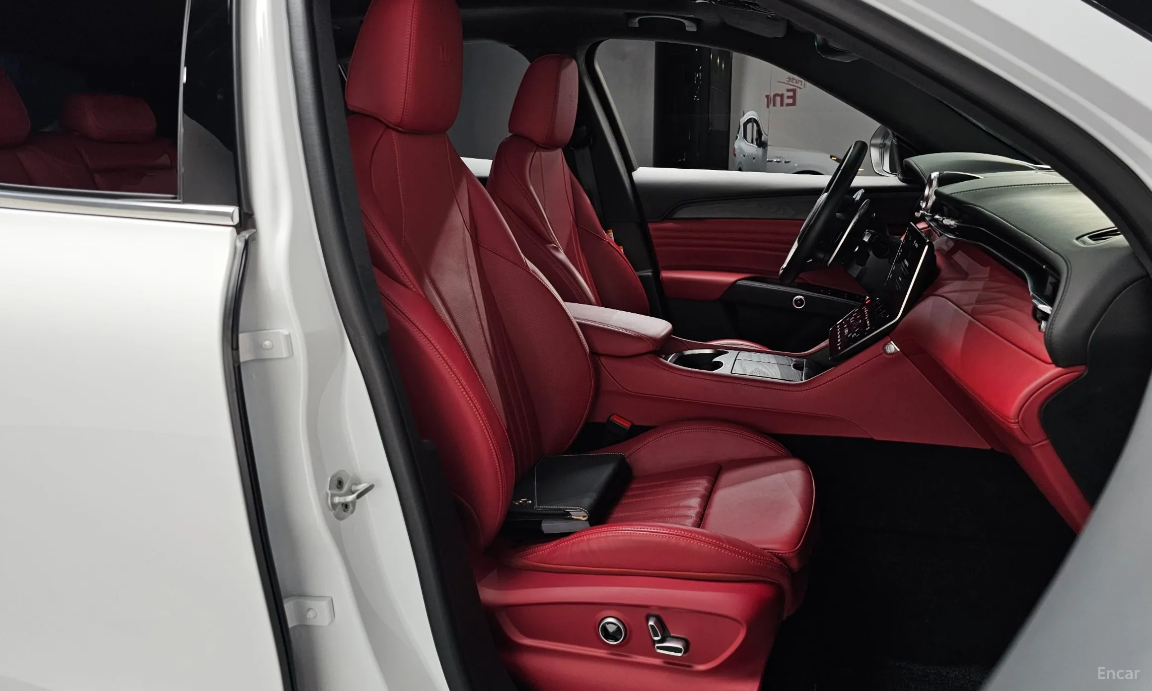 Maserati Grekale превью 10