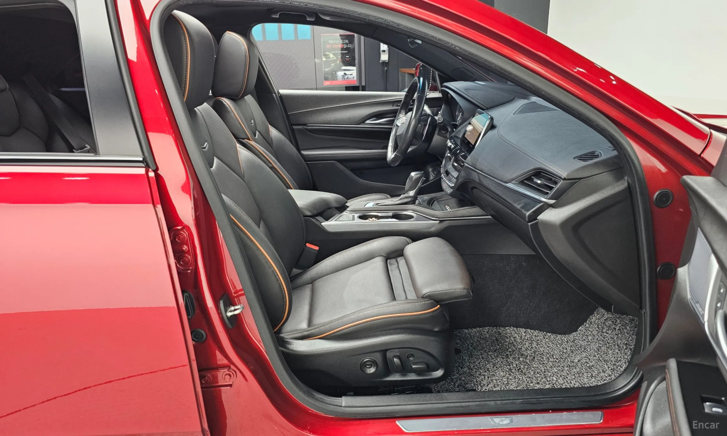 Cadillac CT4 превью 11