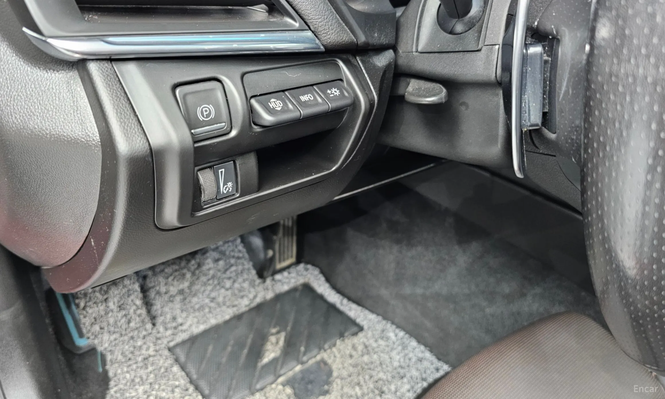 Cadillac CT4 превью 18