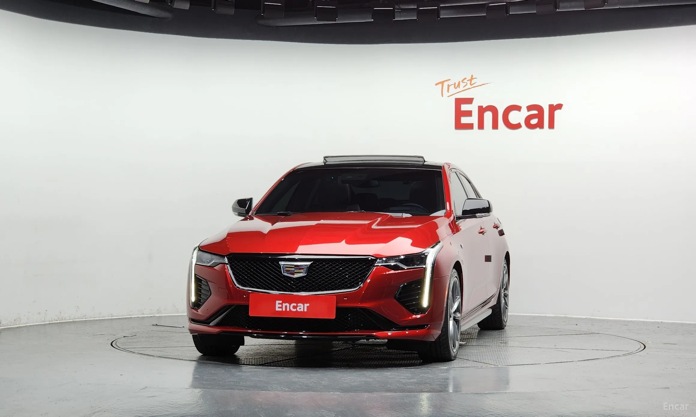 Cadillac CT4 превью 3