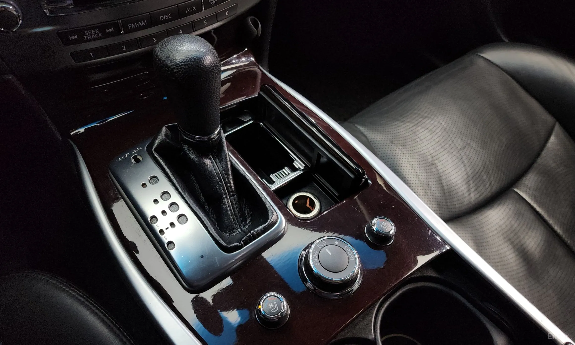 Infiniti M37 превью 9