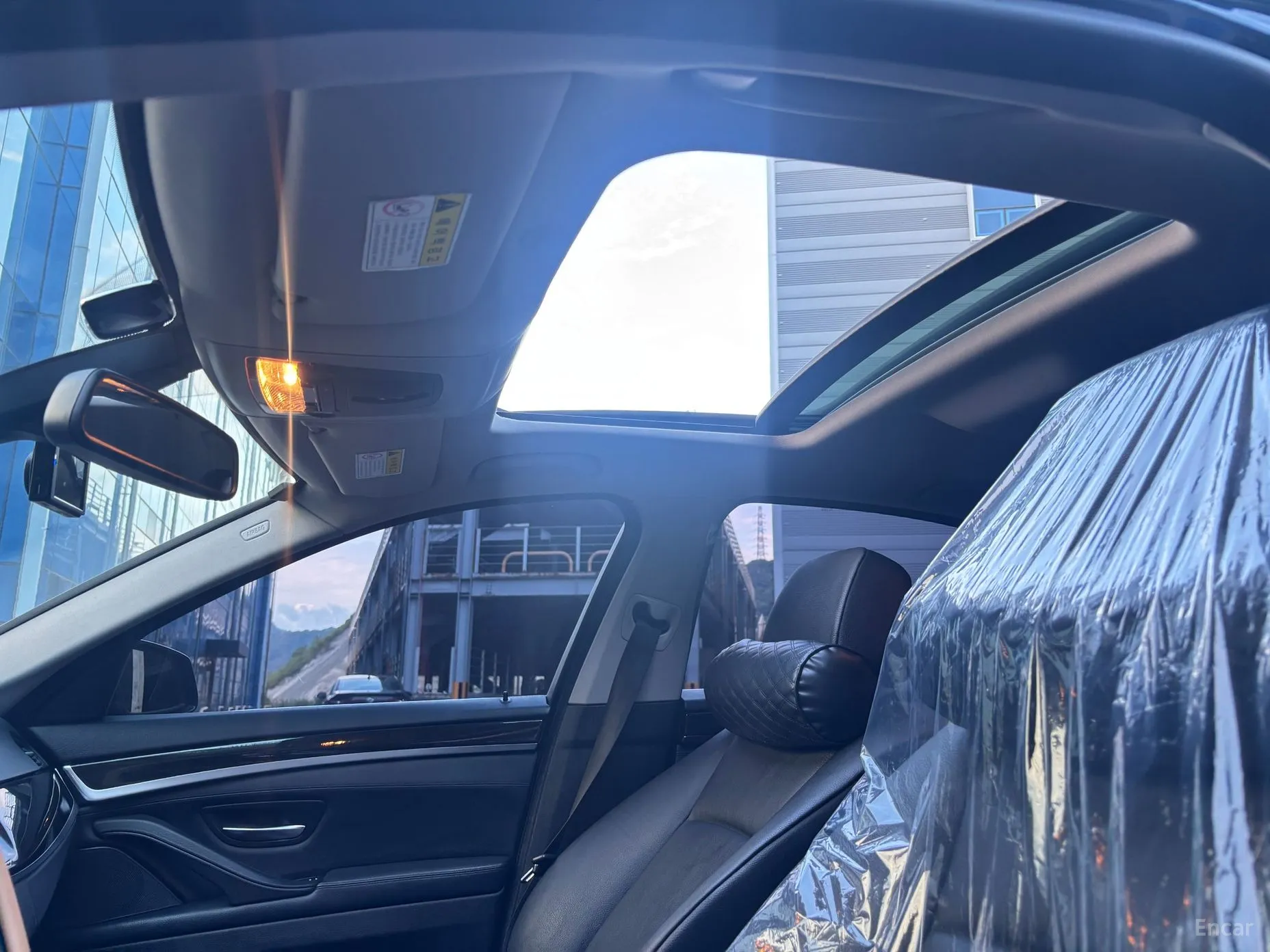 BMW 5 Series (F10) превью 11