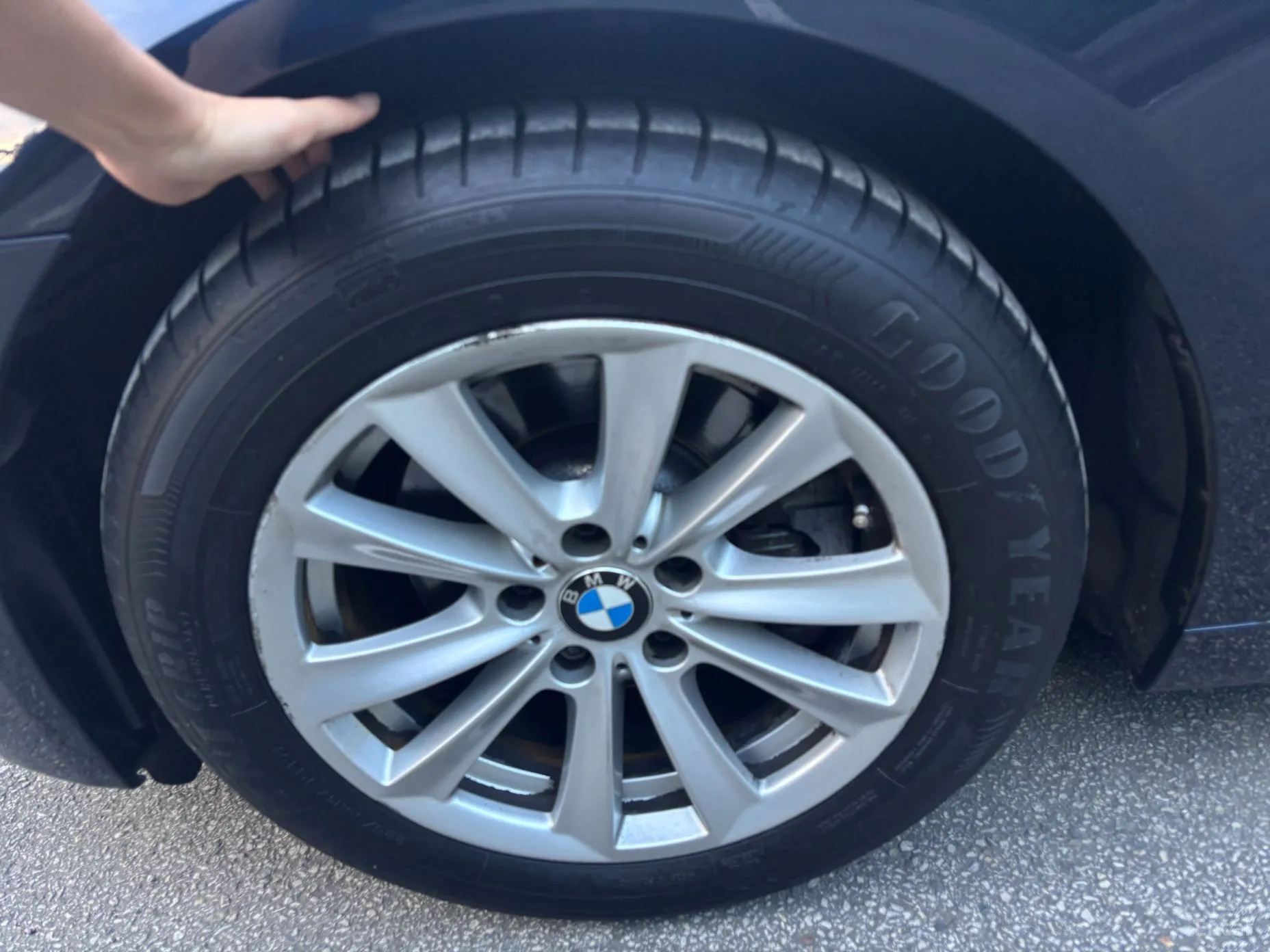 BMW 5 Series (F10) превью 5