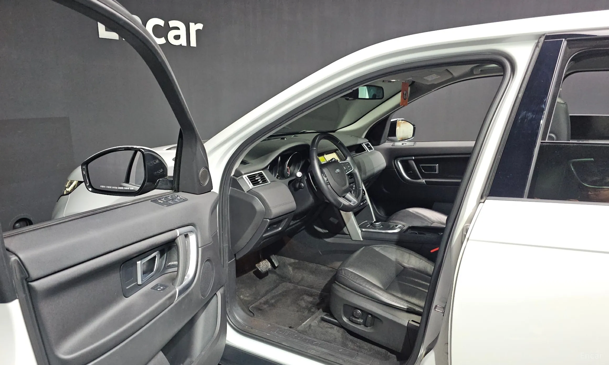 Land Rover Discovery Sports превью 11