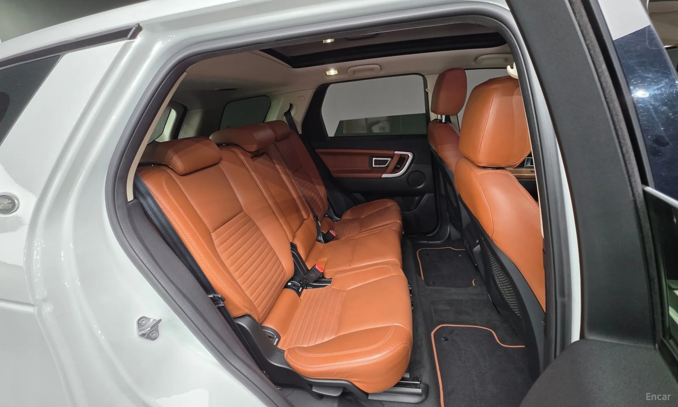 Land Rover Discovery Sports превью 19