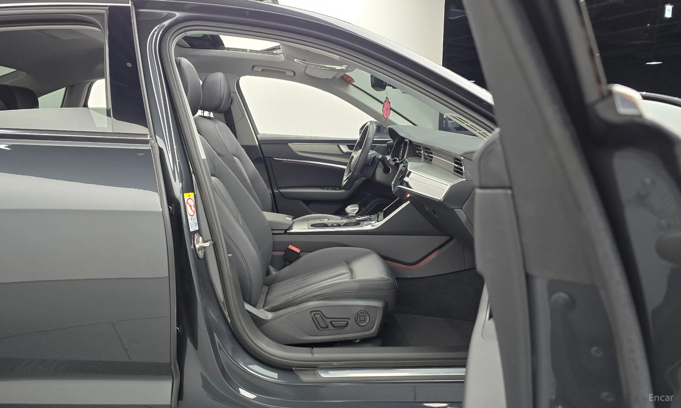 Audi A6 (C8) превью 10