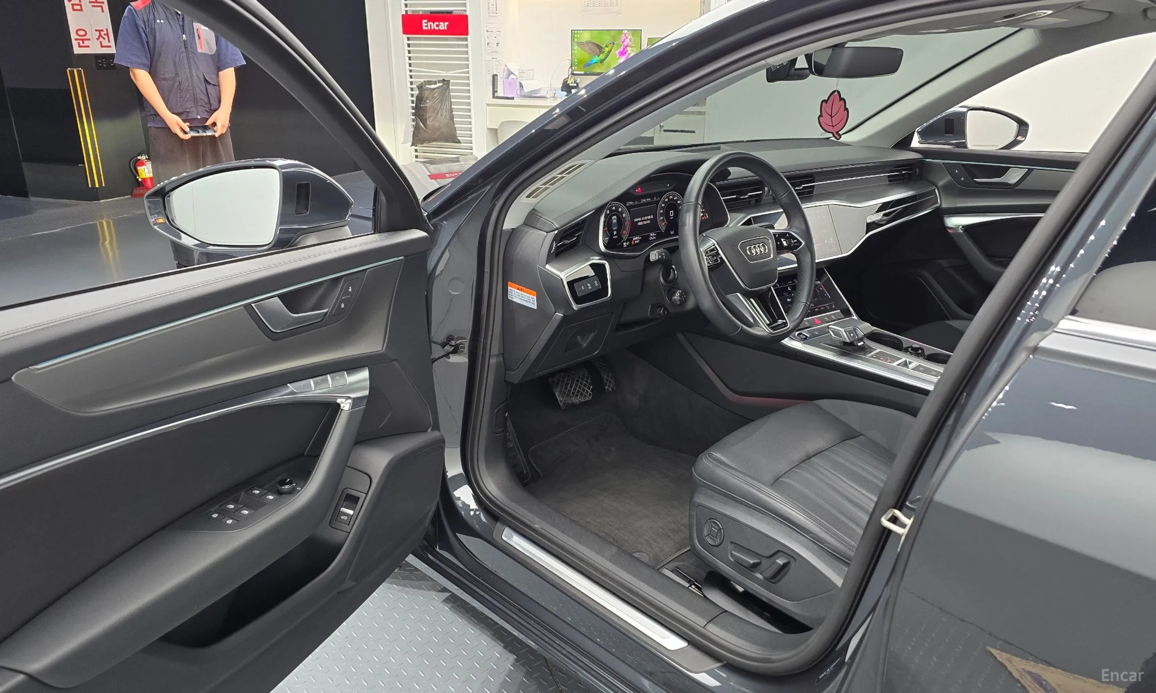 Audi A6 (C8) превью 11