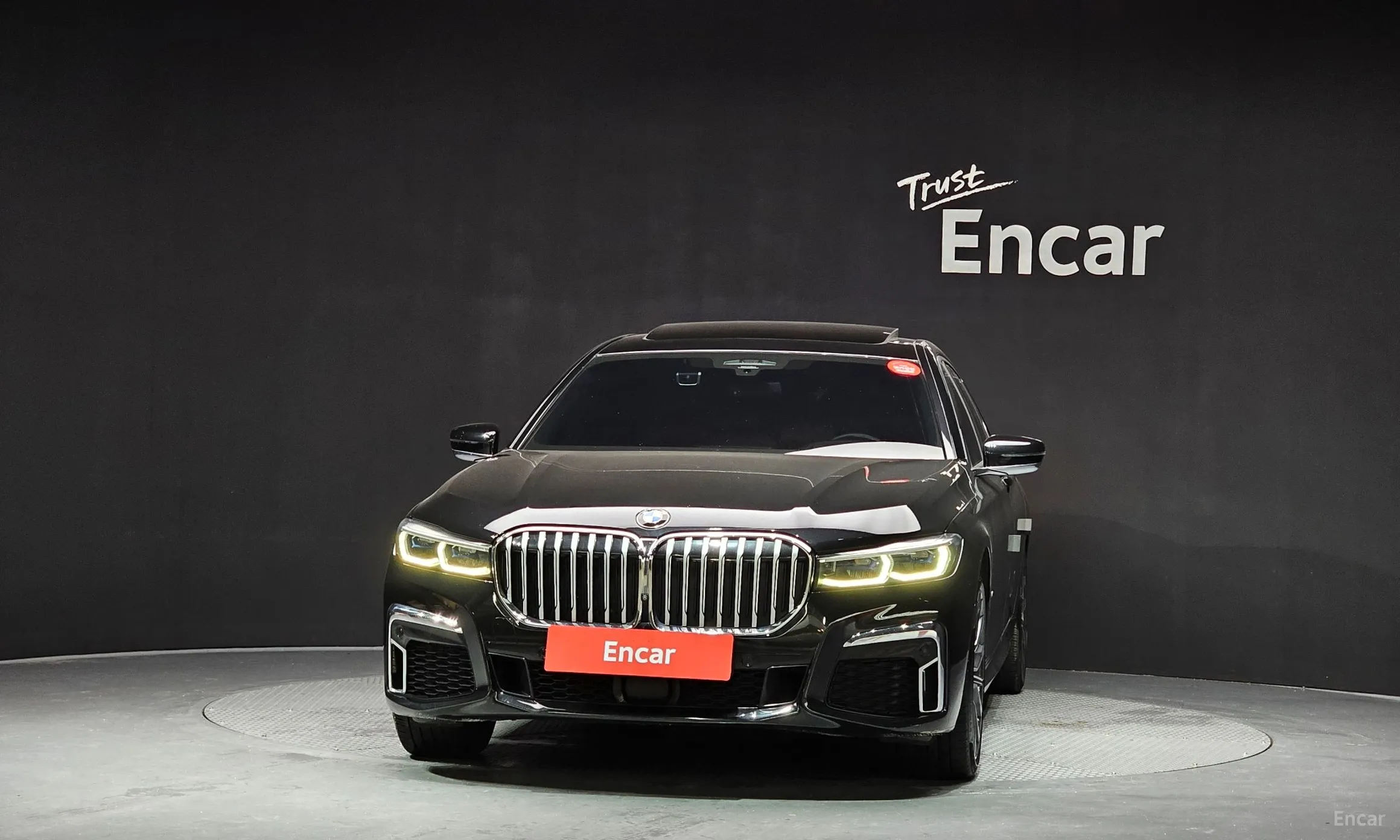 BMW 7 Series (G11) превью 3