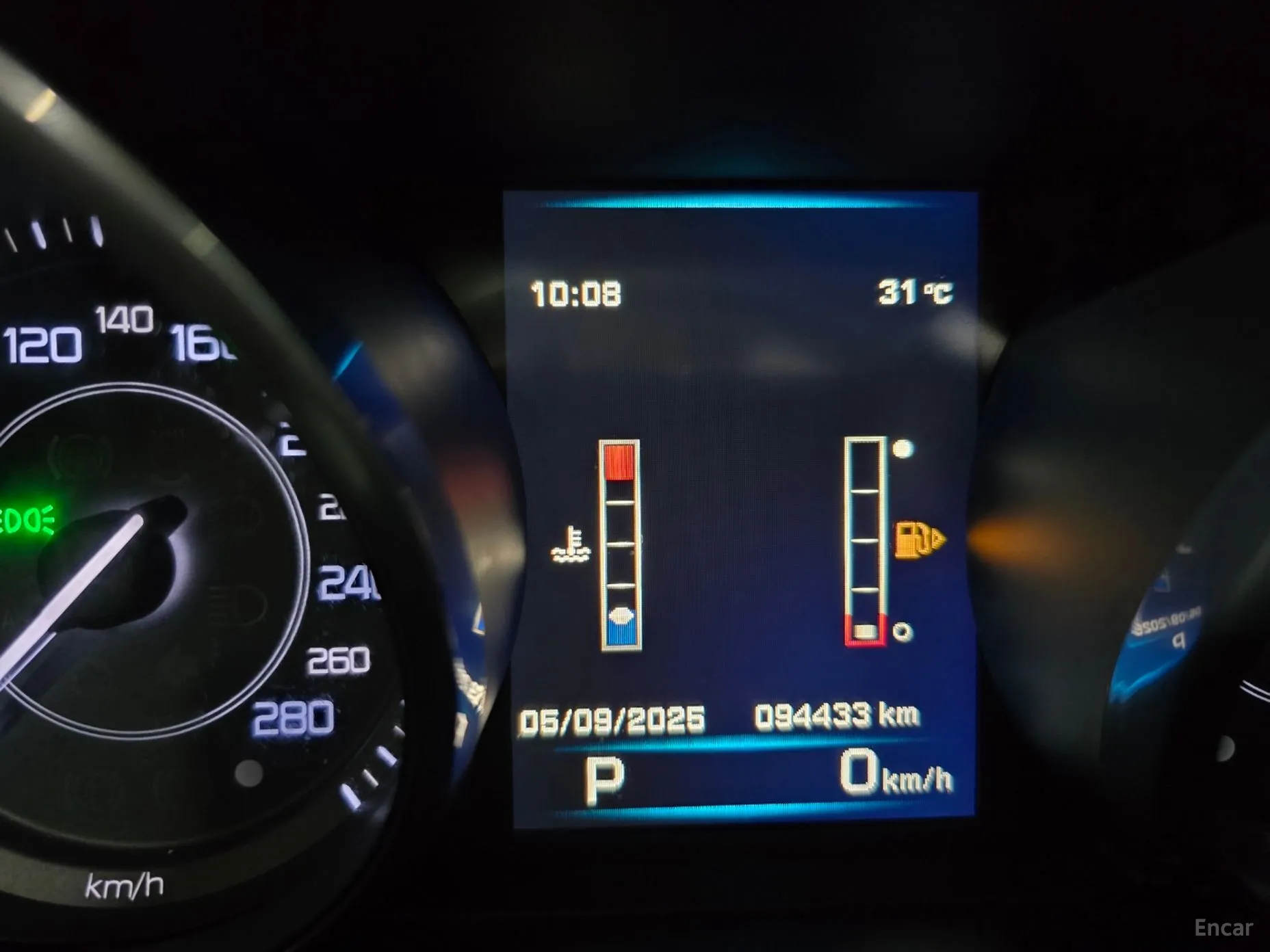 Jaguar XE превью 12