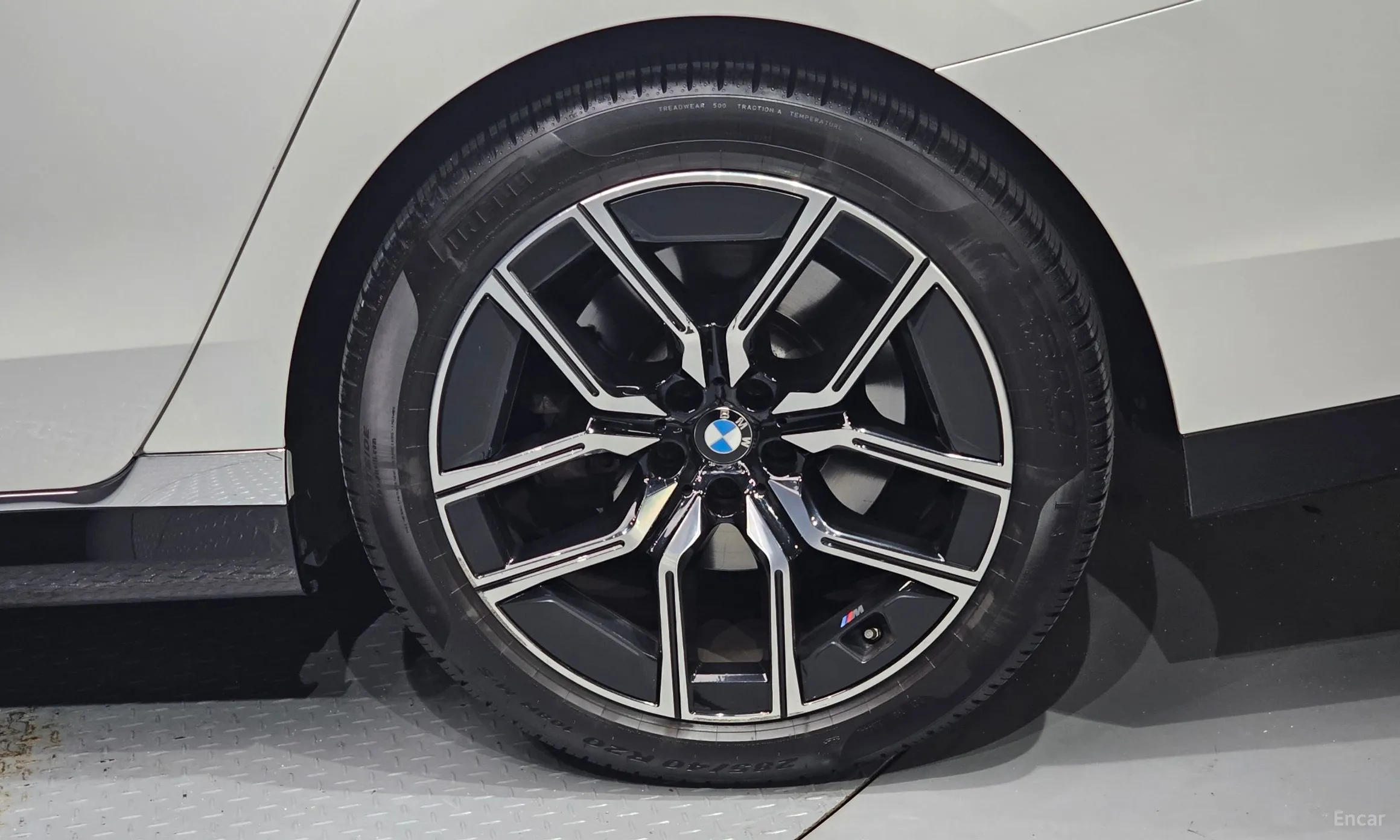 BMW 7 Series (G70) превью 5