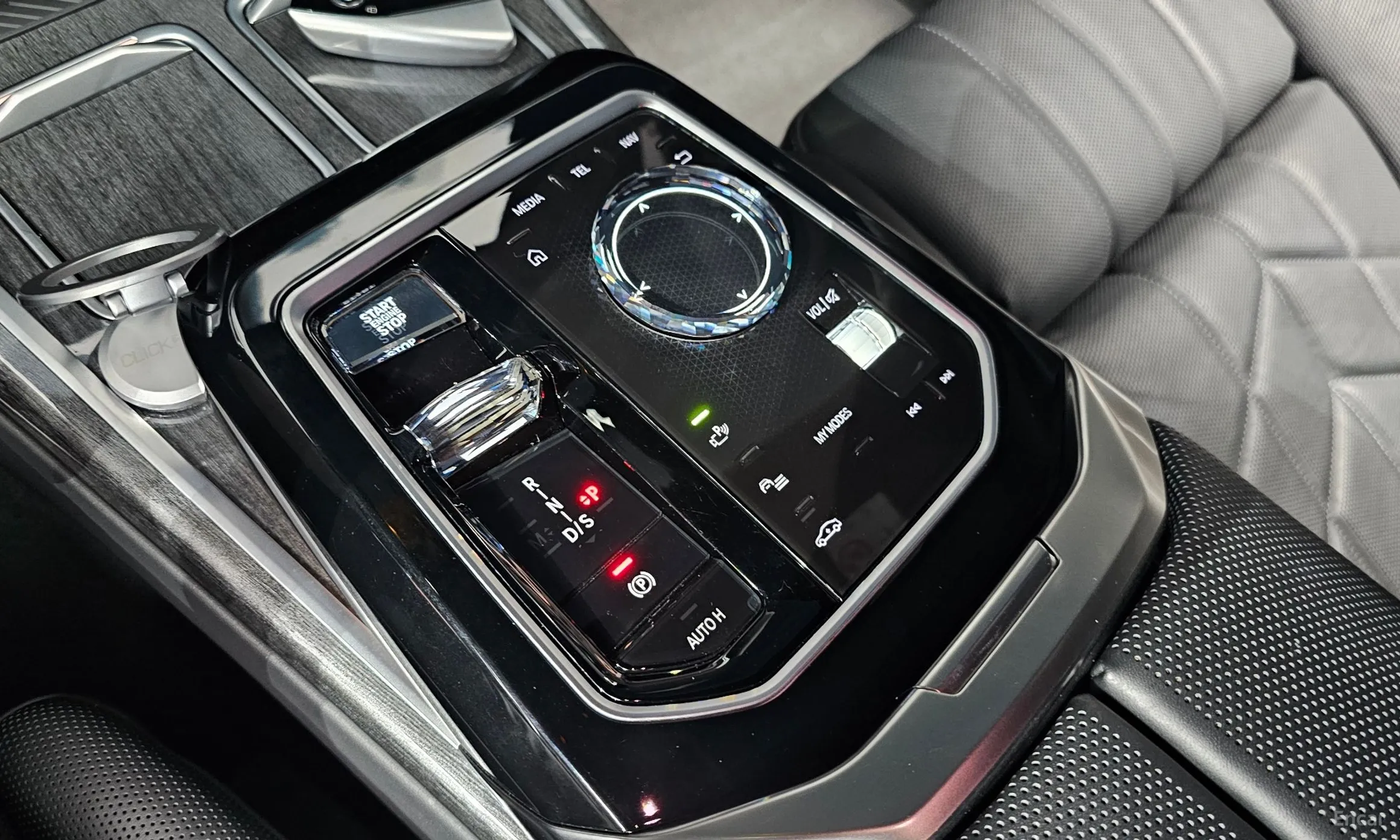 BMW 7 Series (G70) превью 9