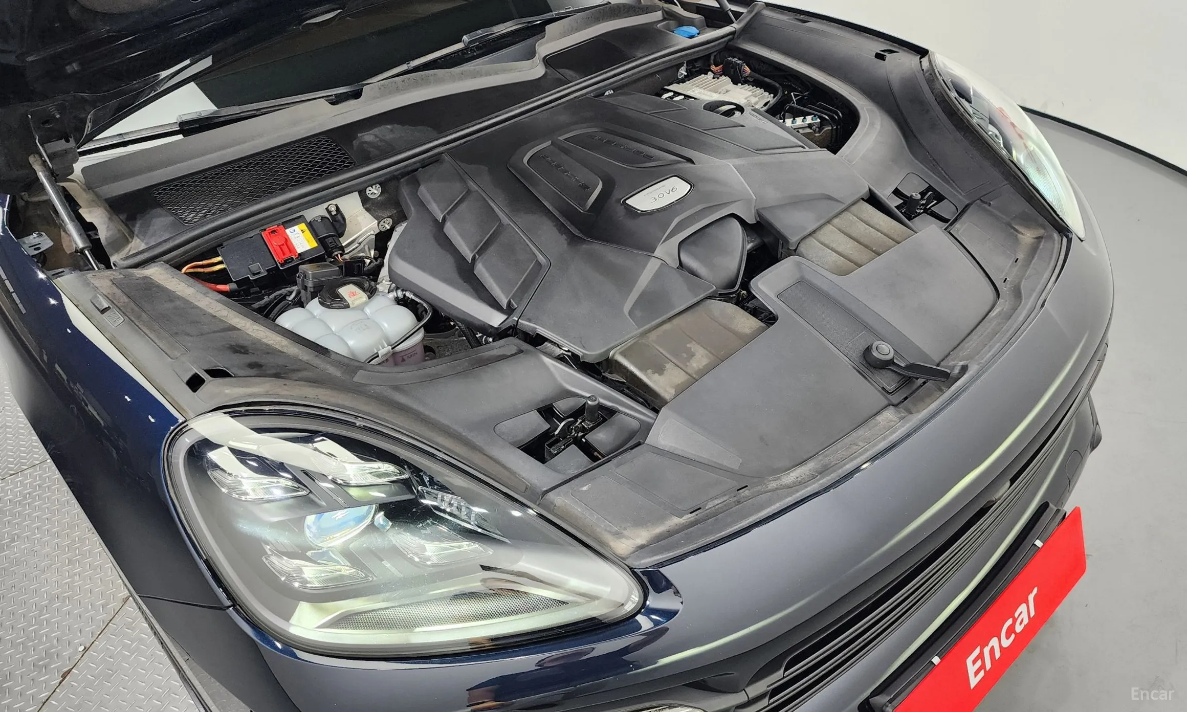 Porsche Cayenne (PO536) превью 6