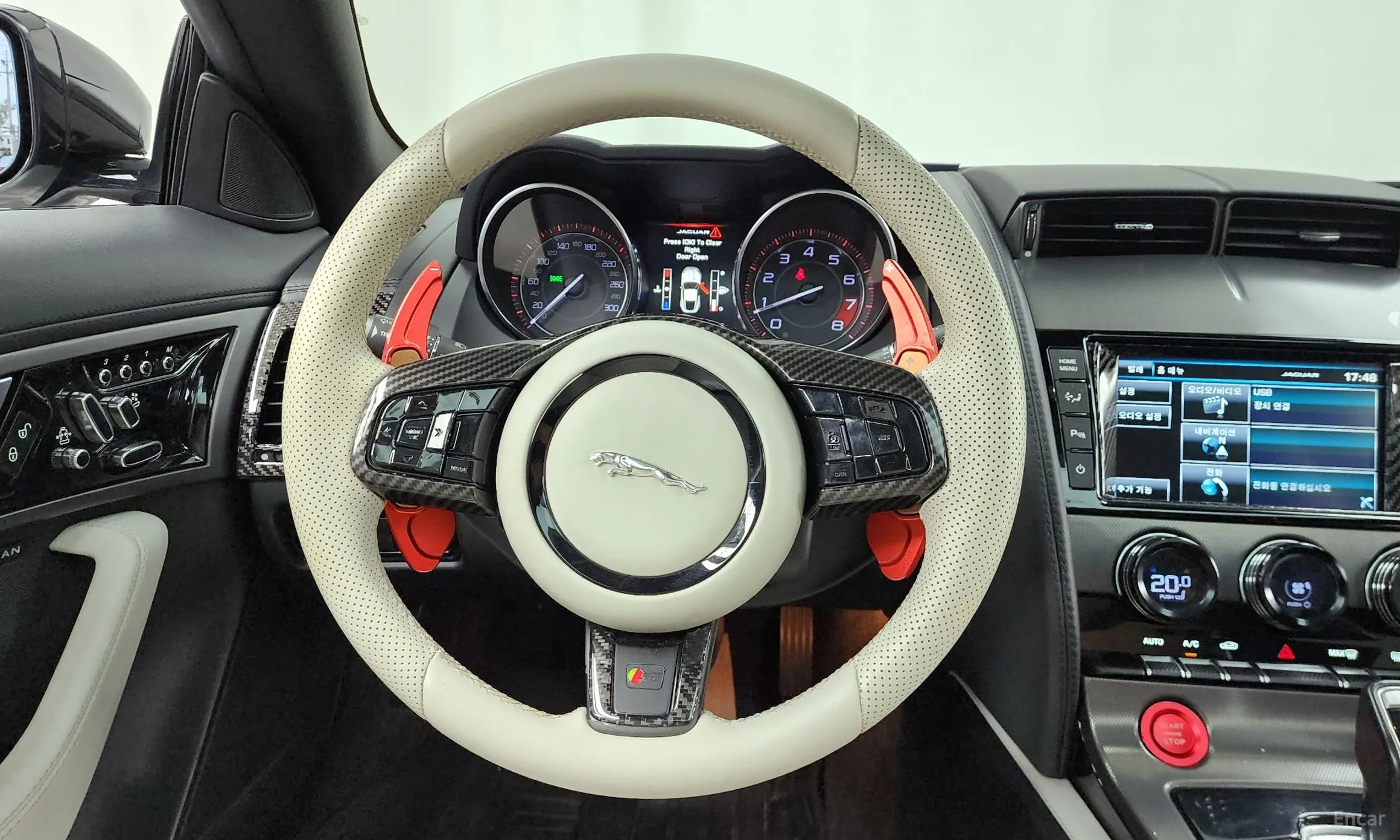 Jaguar F-TYPE превью 13