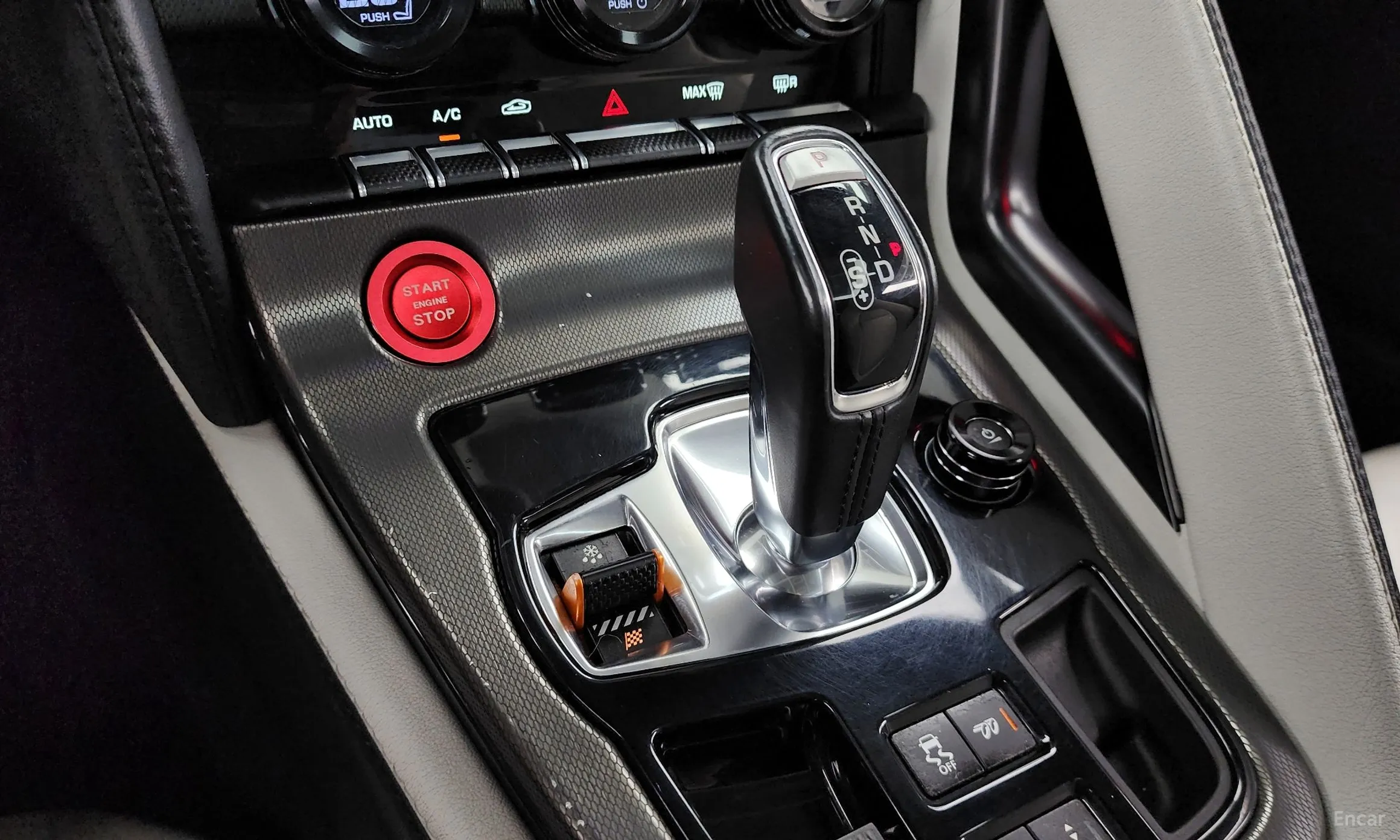 Jaguar F-TYPE превью 9