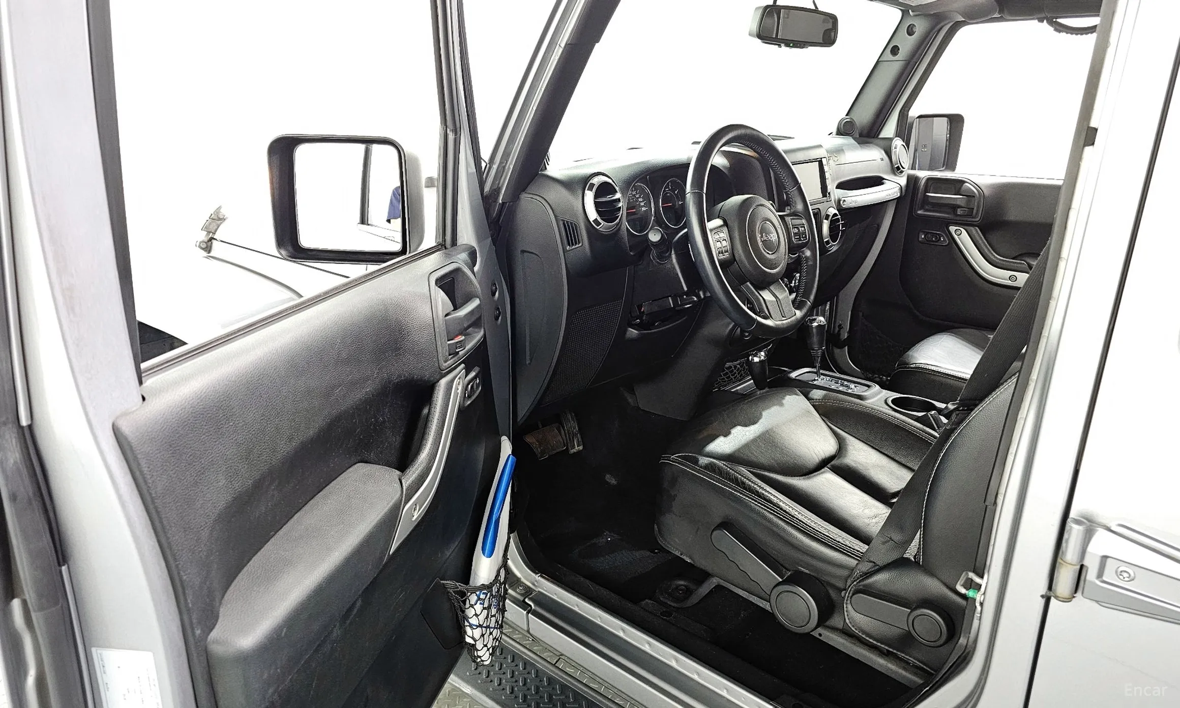 Jeep Wrangler (JK) превью 10