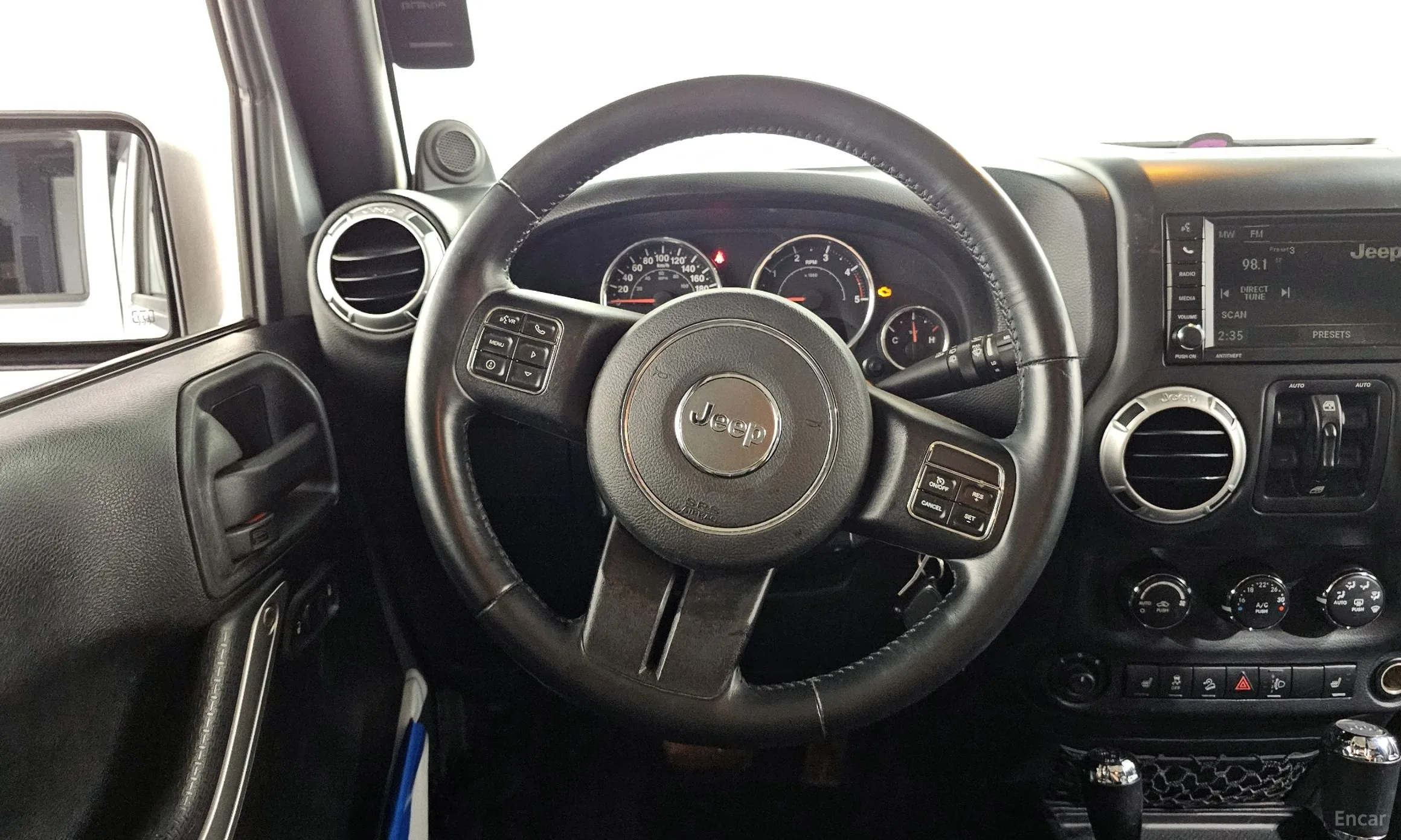 Jeep Wrangler (JK) превью 13