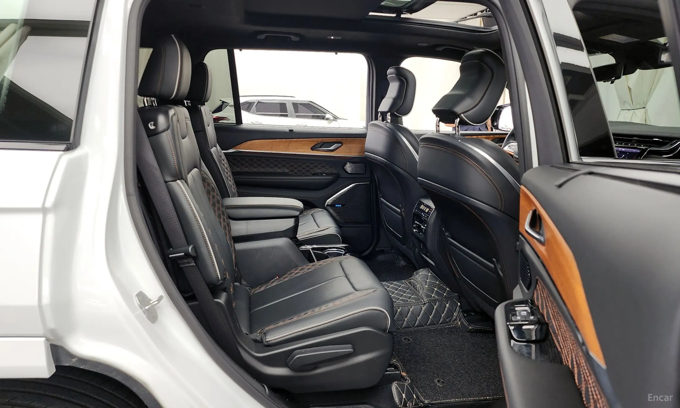 Jeep Grand Cherokee (WL) превью 12
