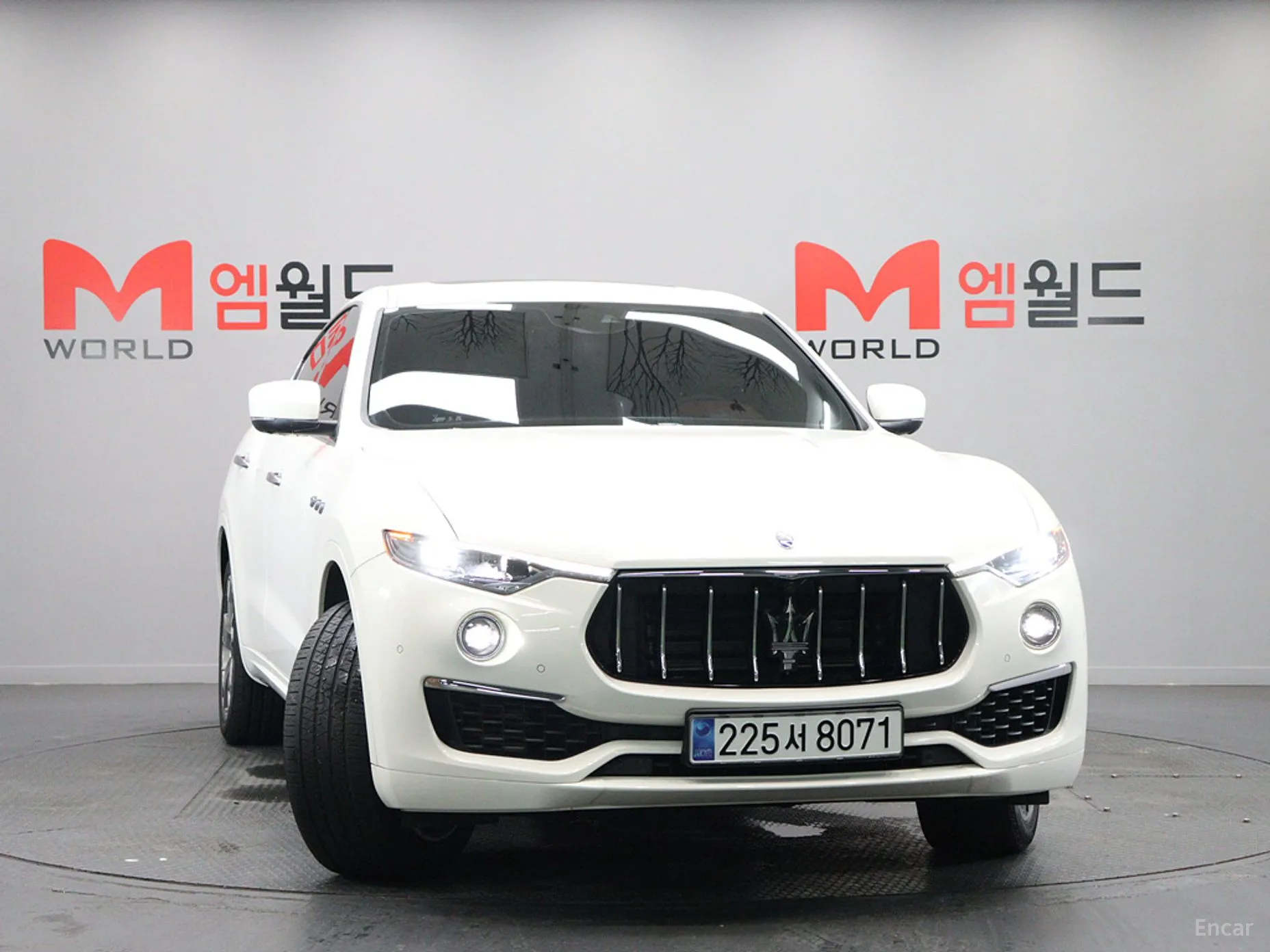 Maserati Levante превью 3