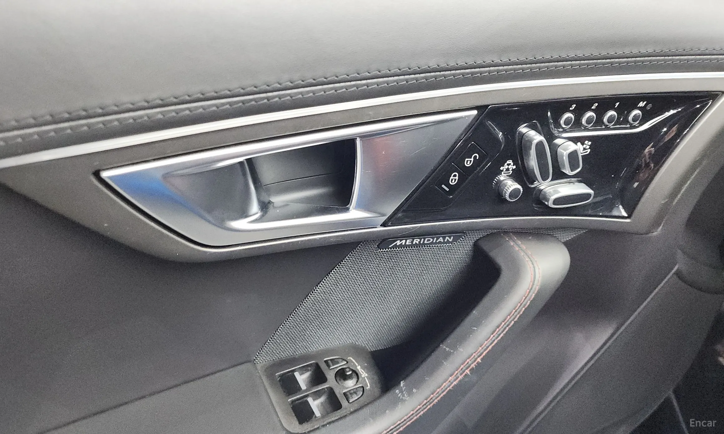 Jaguar F-TYPE превью 13