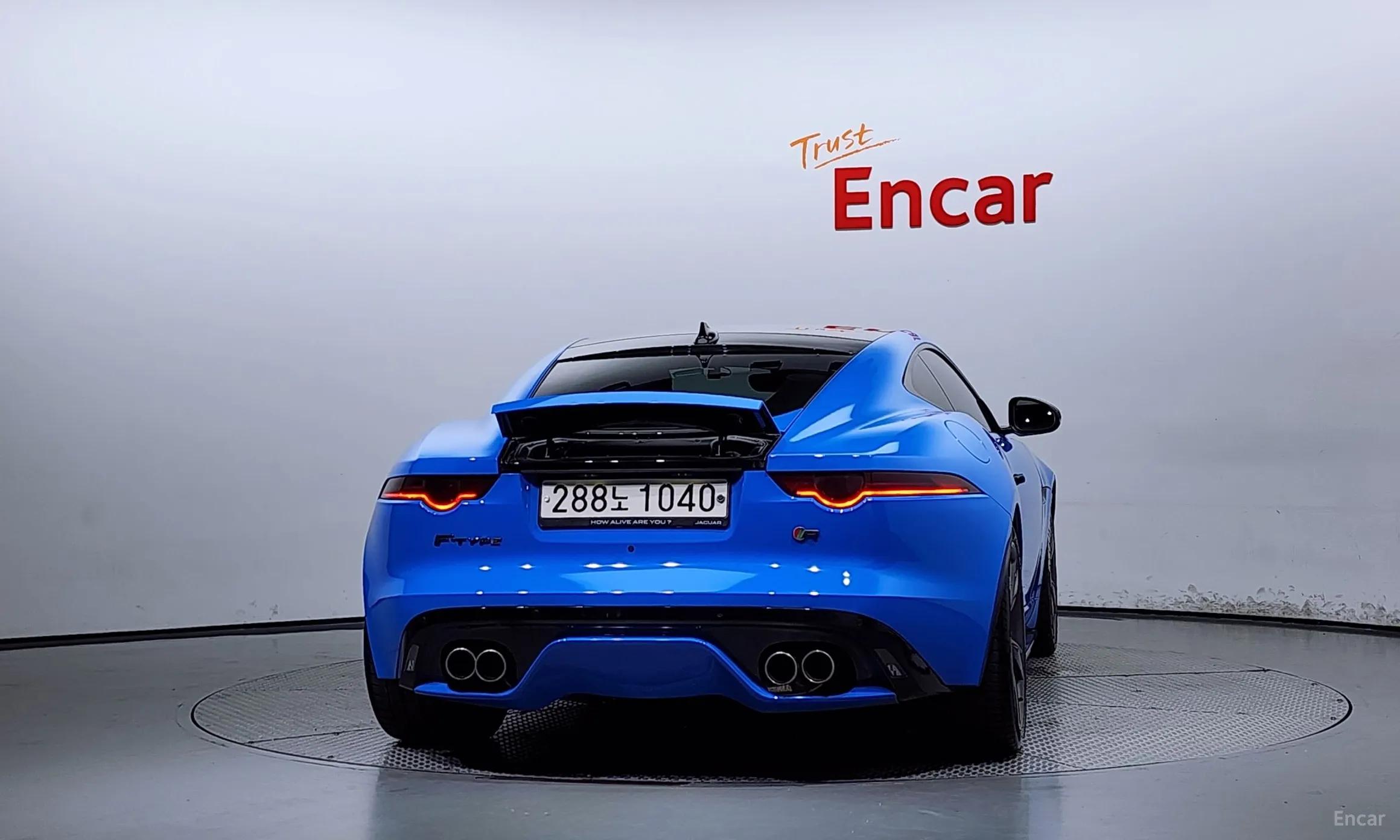 Jaguar F-TYPE превью 4