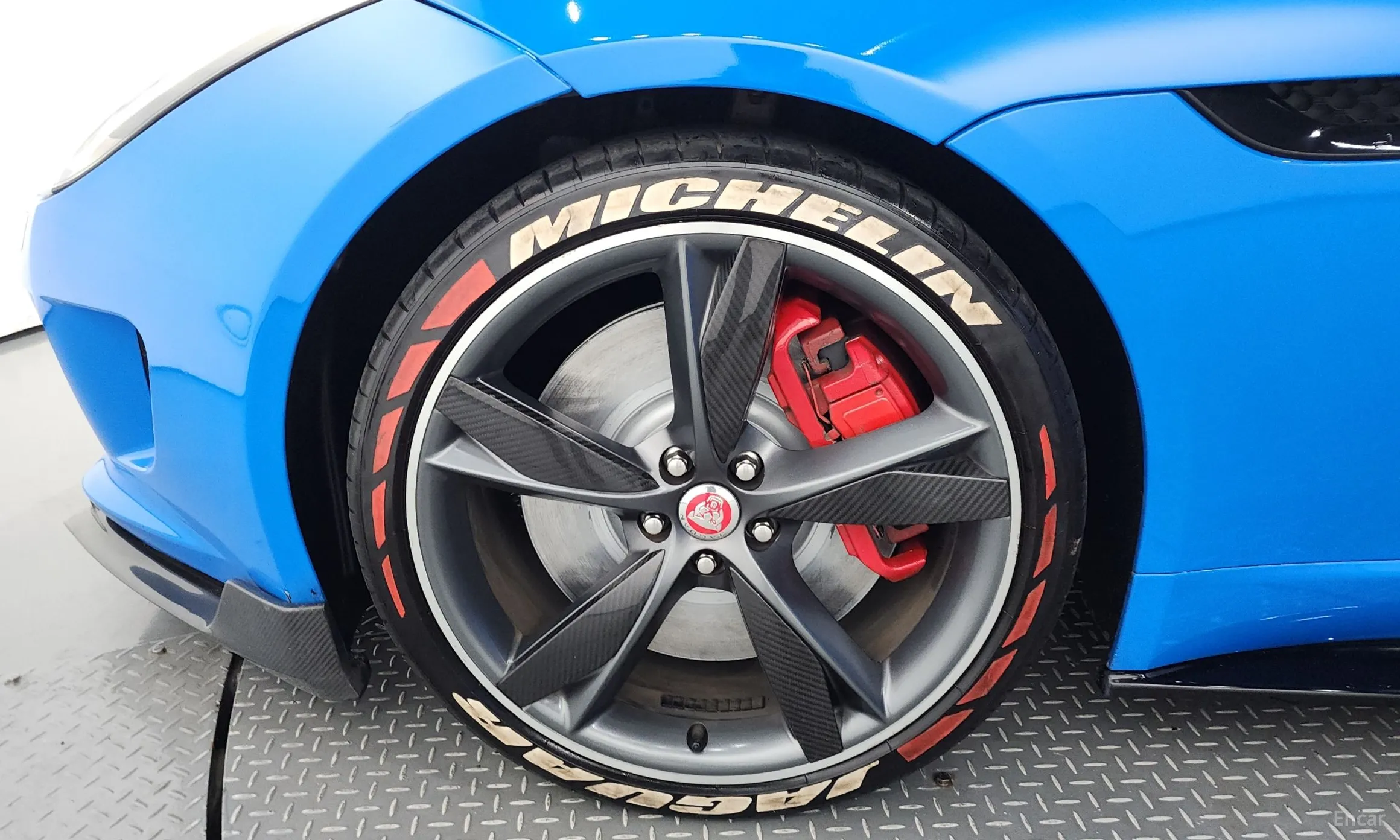 Jaguar F-TYPE превью 5