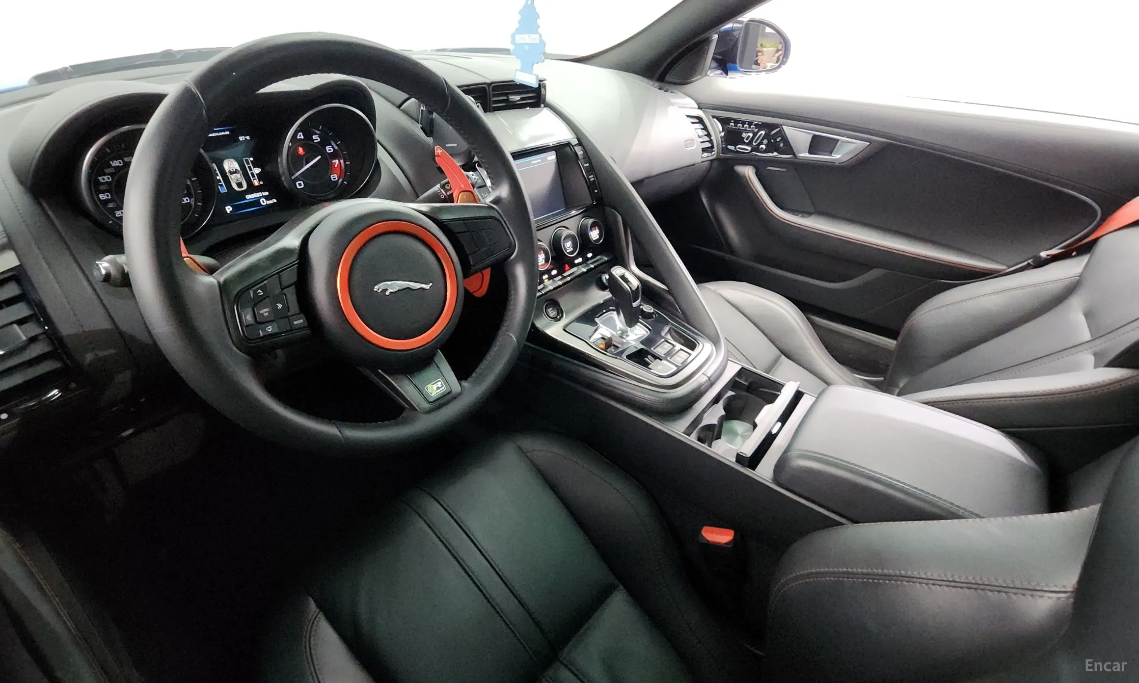Jaguar F-TYPE превью 7