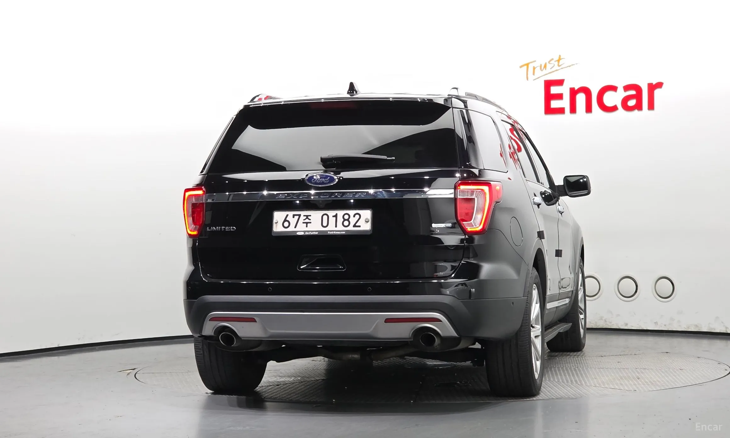 Ford Explorer превью 4