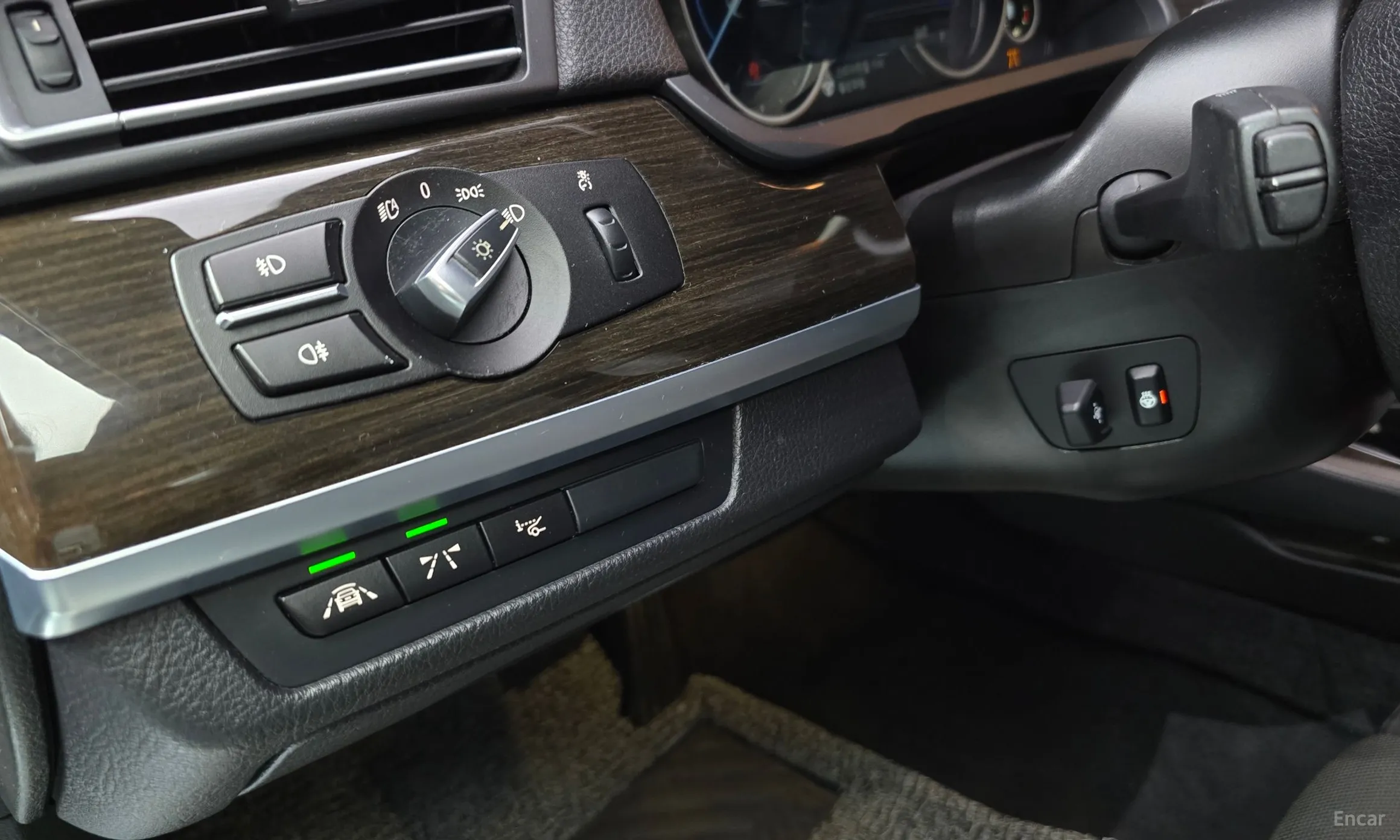 BMW 7 Series (F01) превью 15