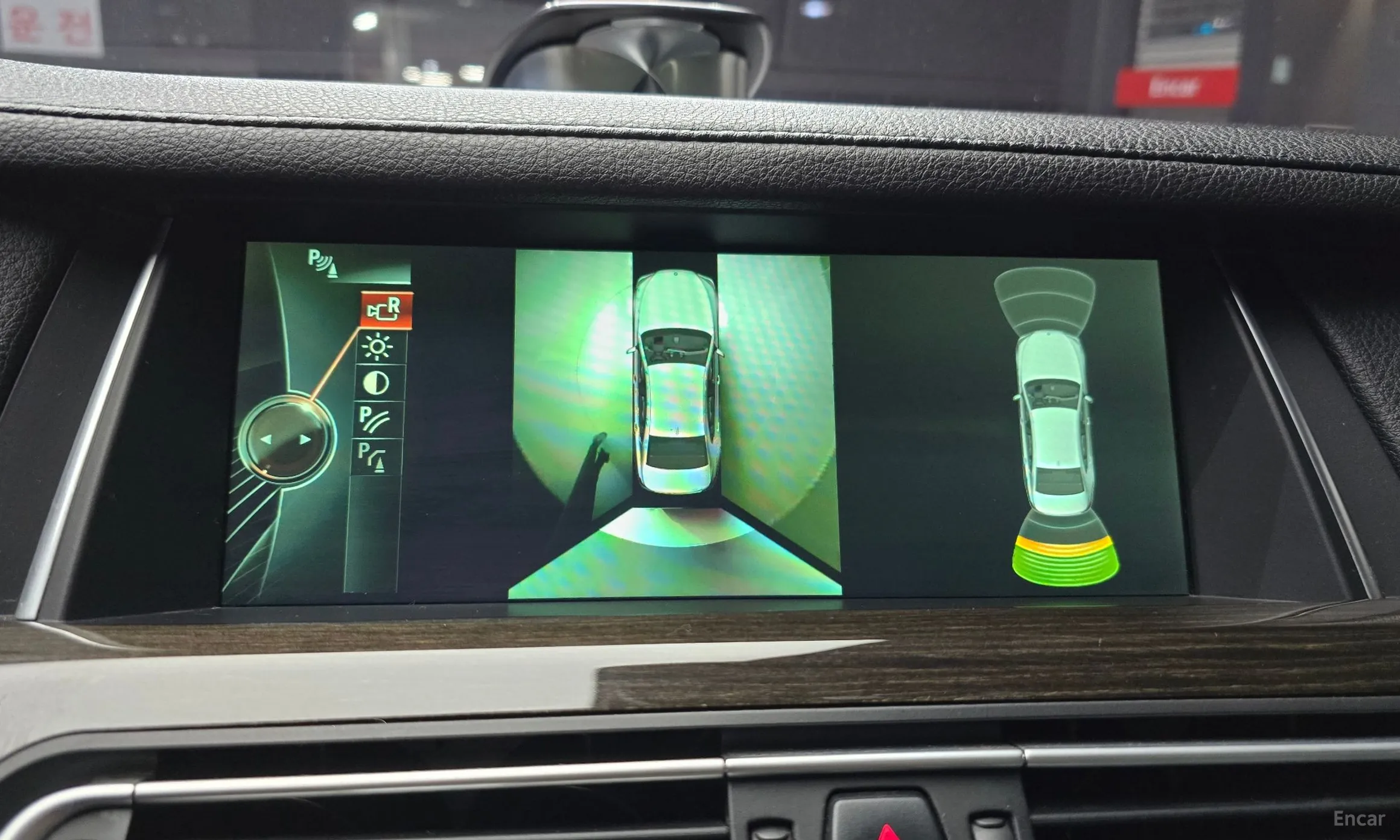 BMW 7 Series (F01) превью 16