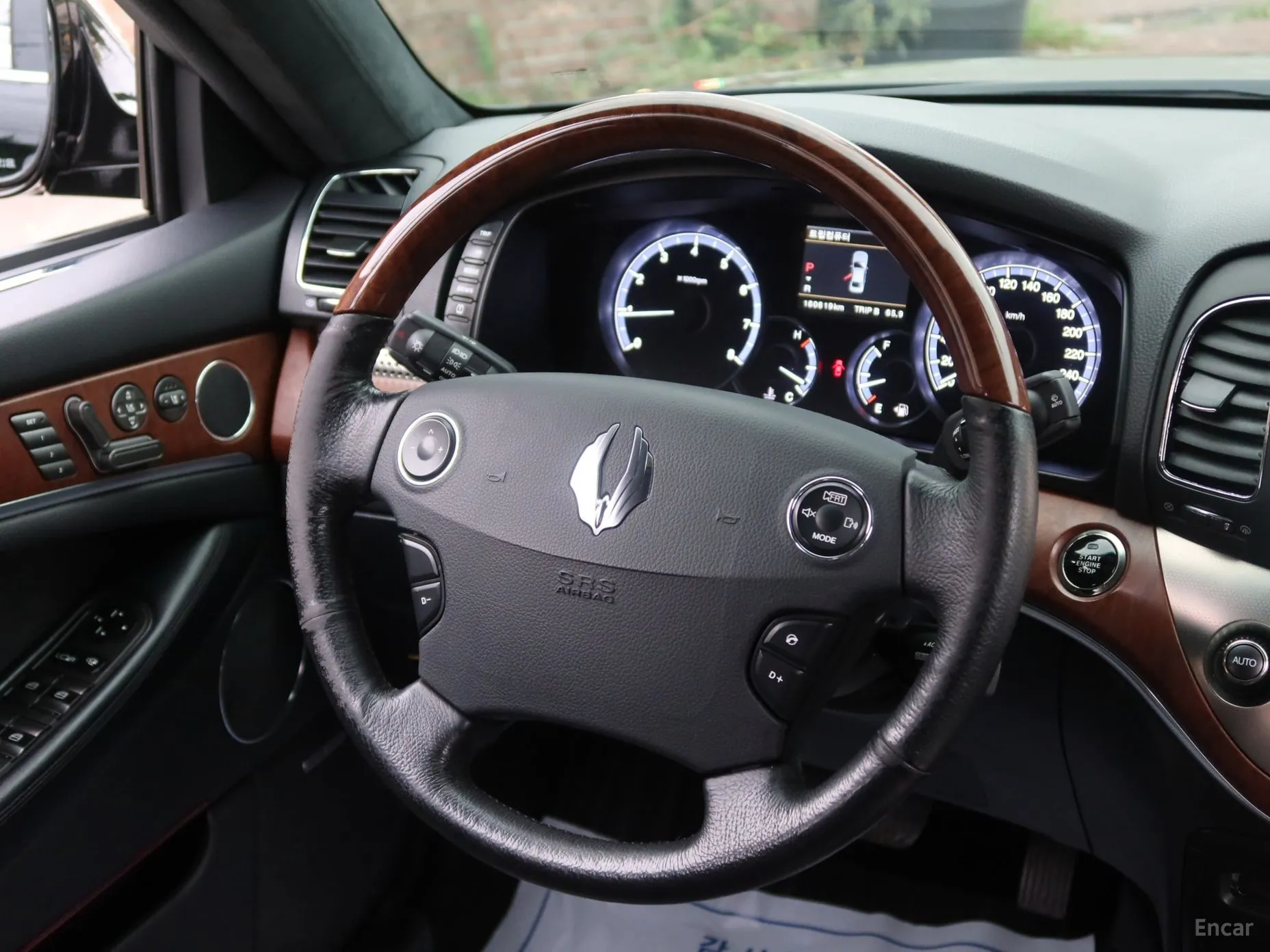 KG Mobility (SsangYong) Chairman W превью 11