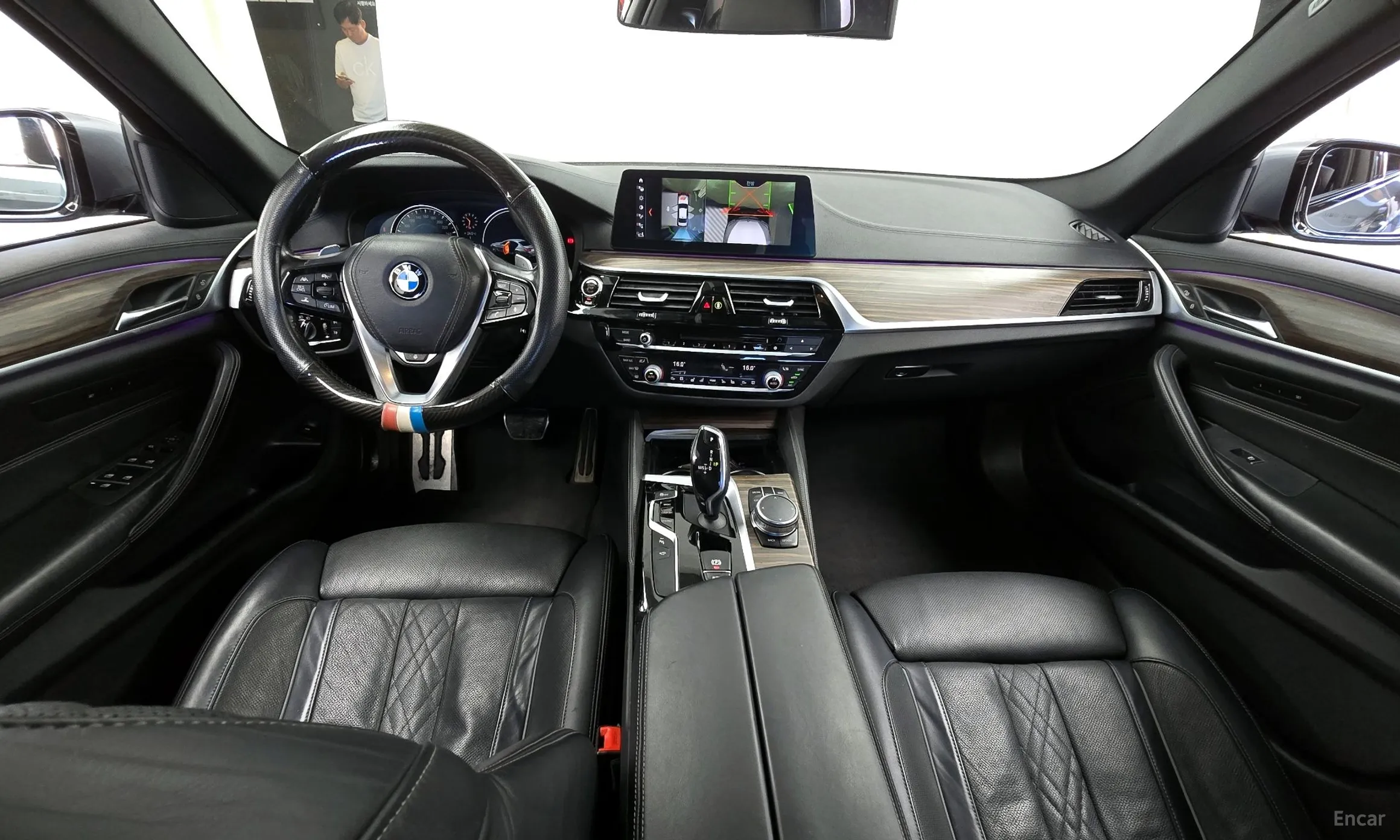 BMW 5 Series (G30) превью 7