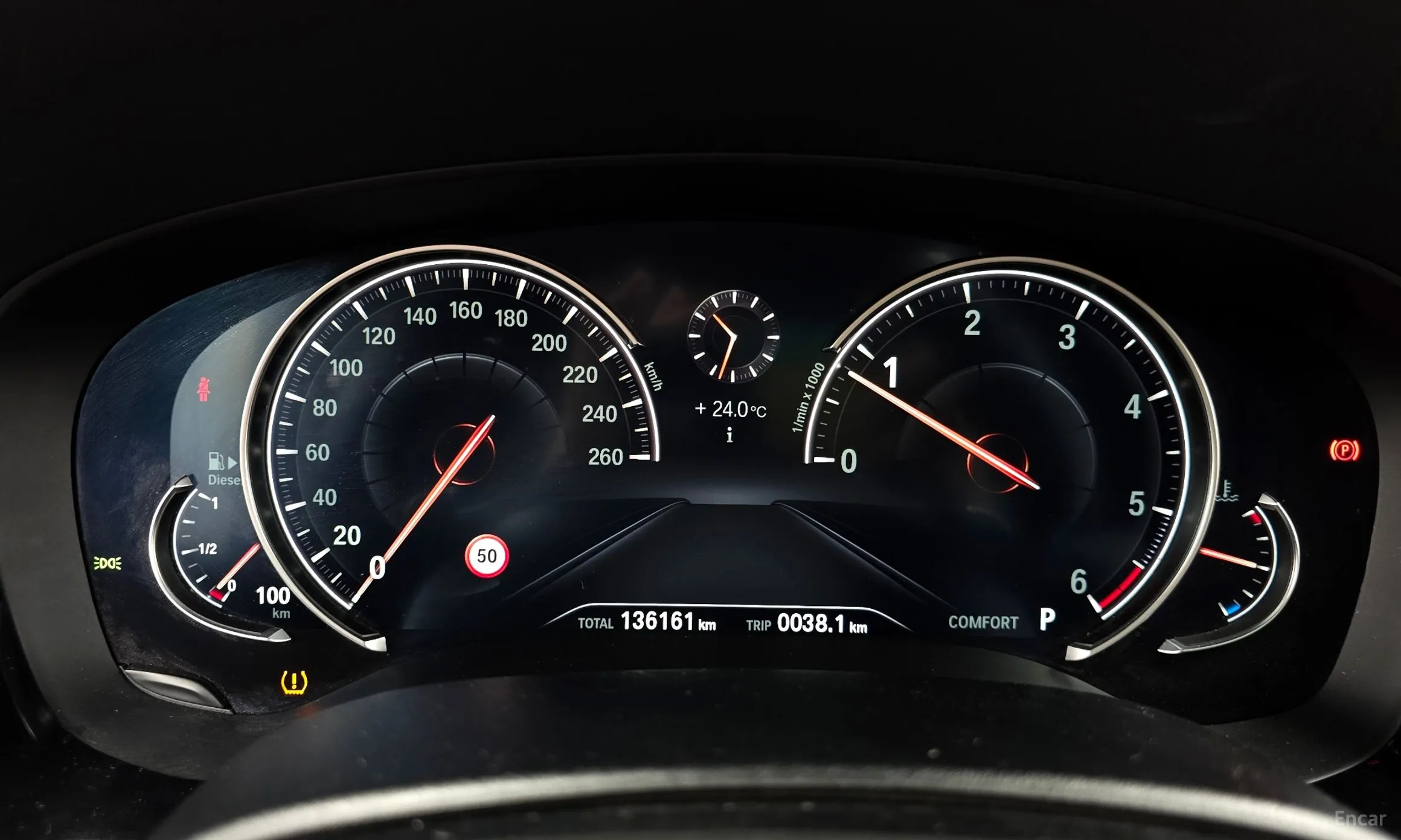 BMW 5 Series (G30) превью 8