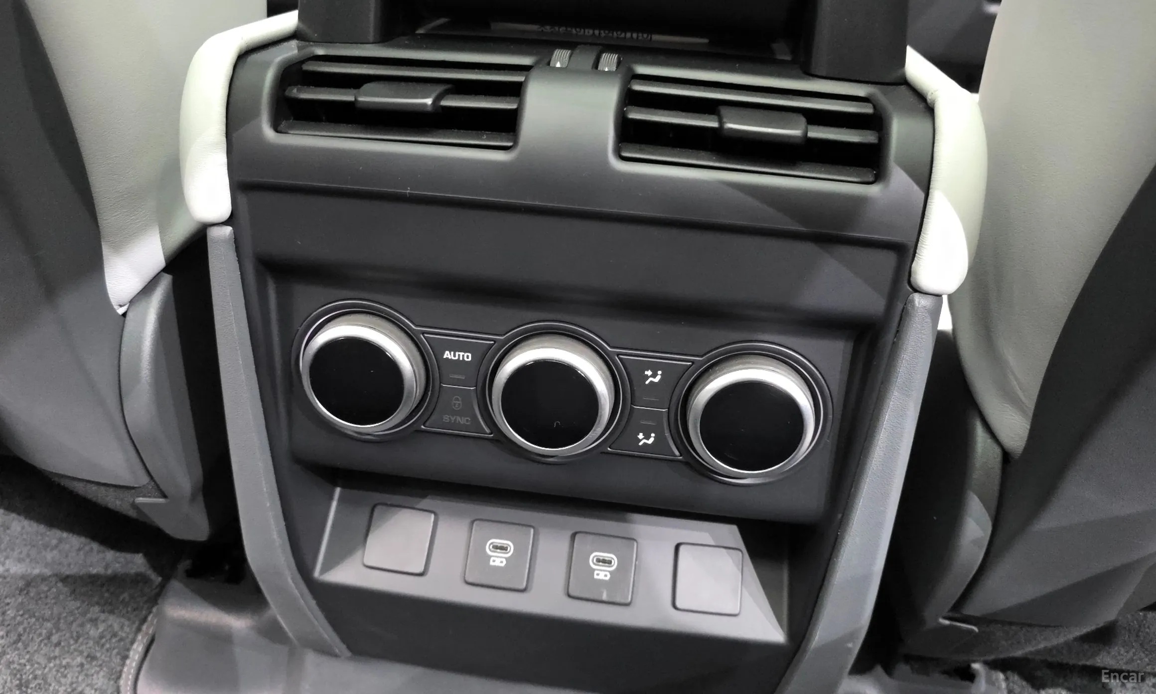 Land Rover Defender (L663) превью 18