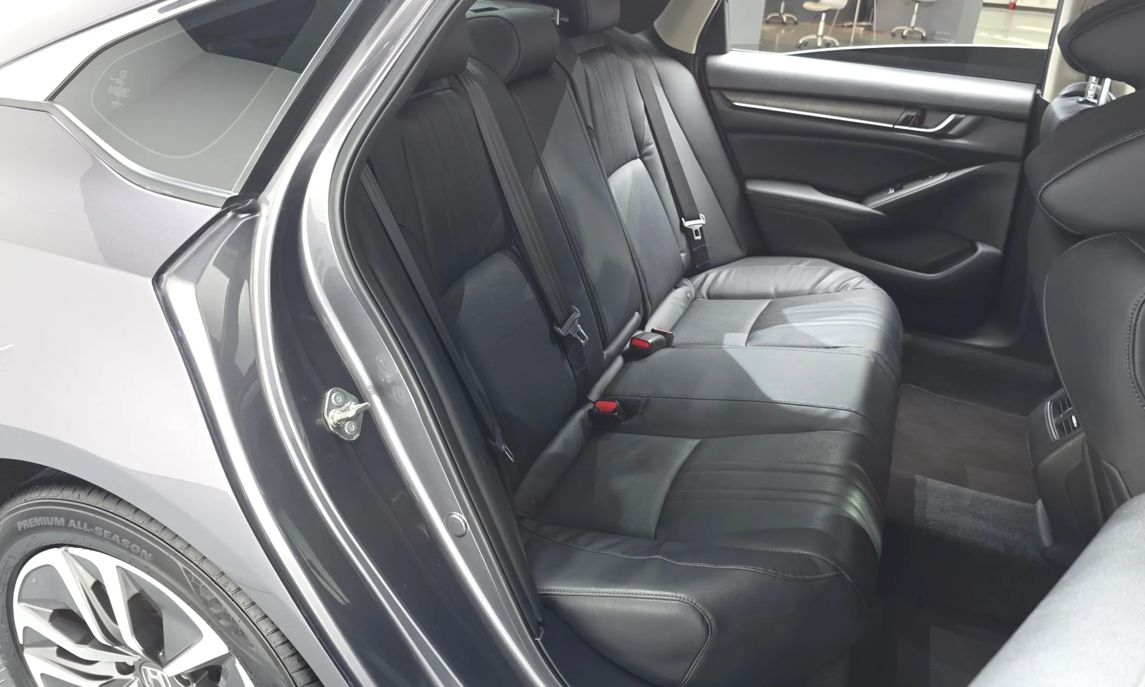 Honda Accord 10th Generation превью 12
