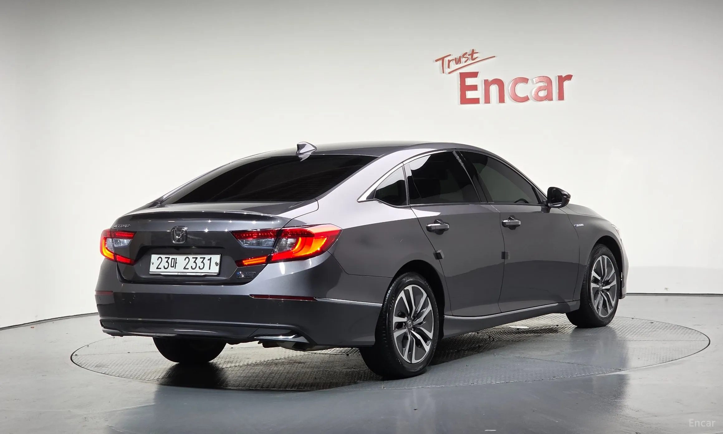 Honda Accord 10th Generation превью 2