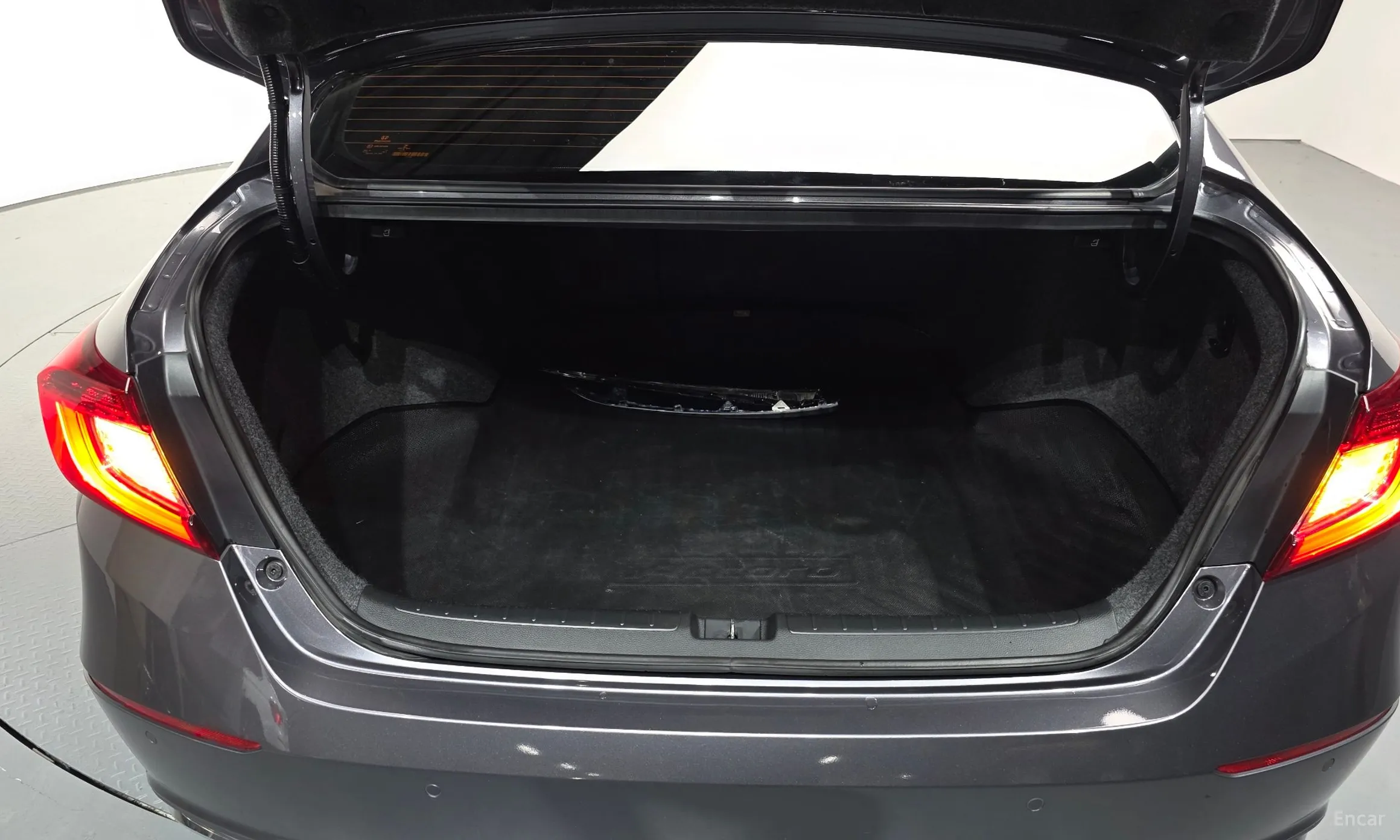 Honda Accord 10th Generation превью 20